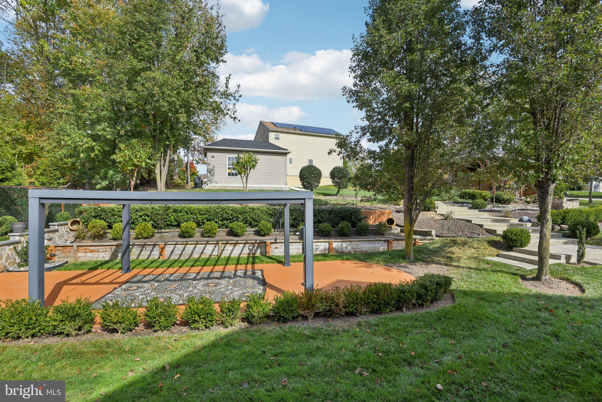 CLINTON ACRES - Residential