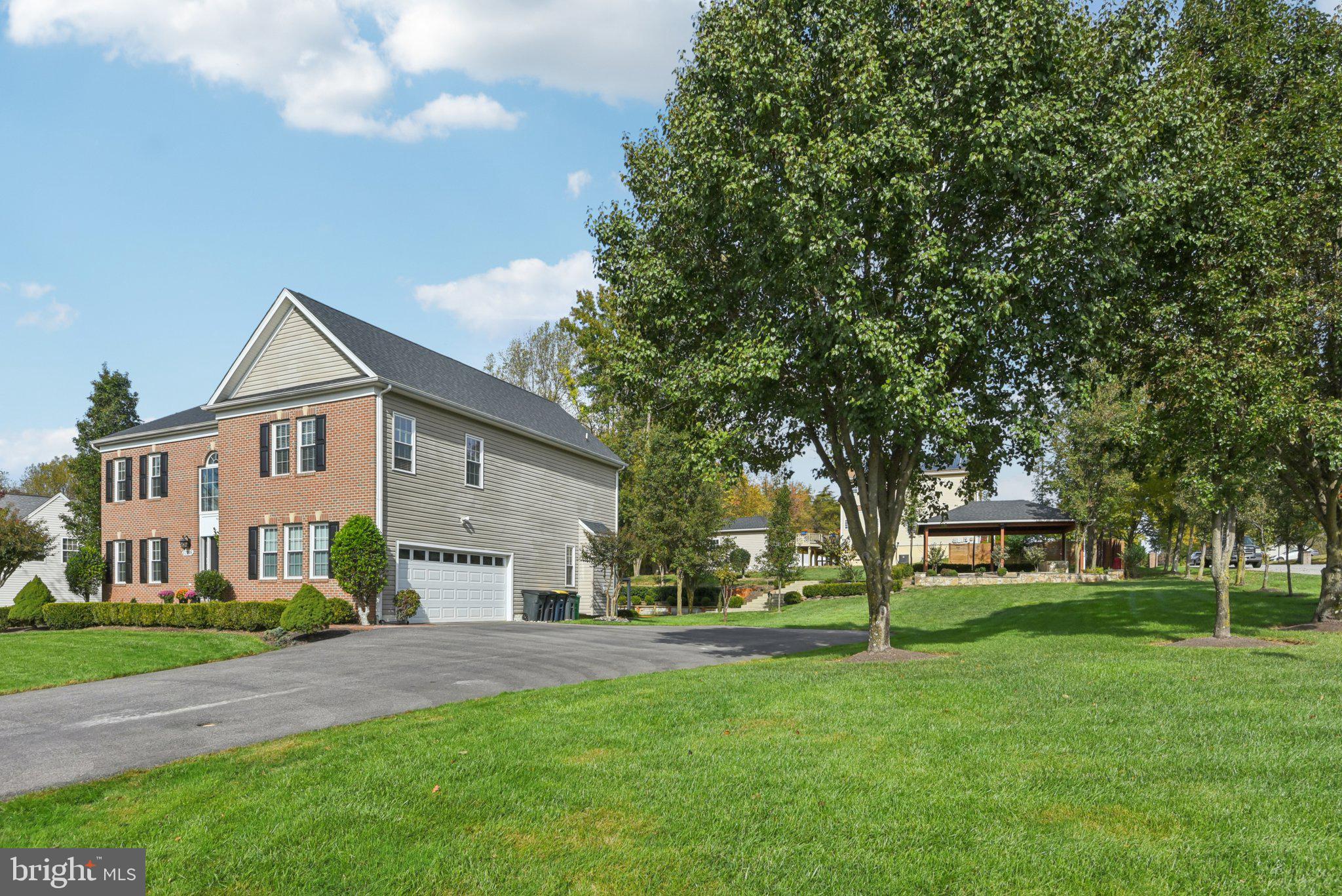 CLINTON ACRES - Residential