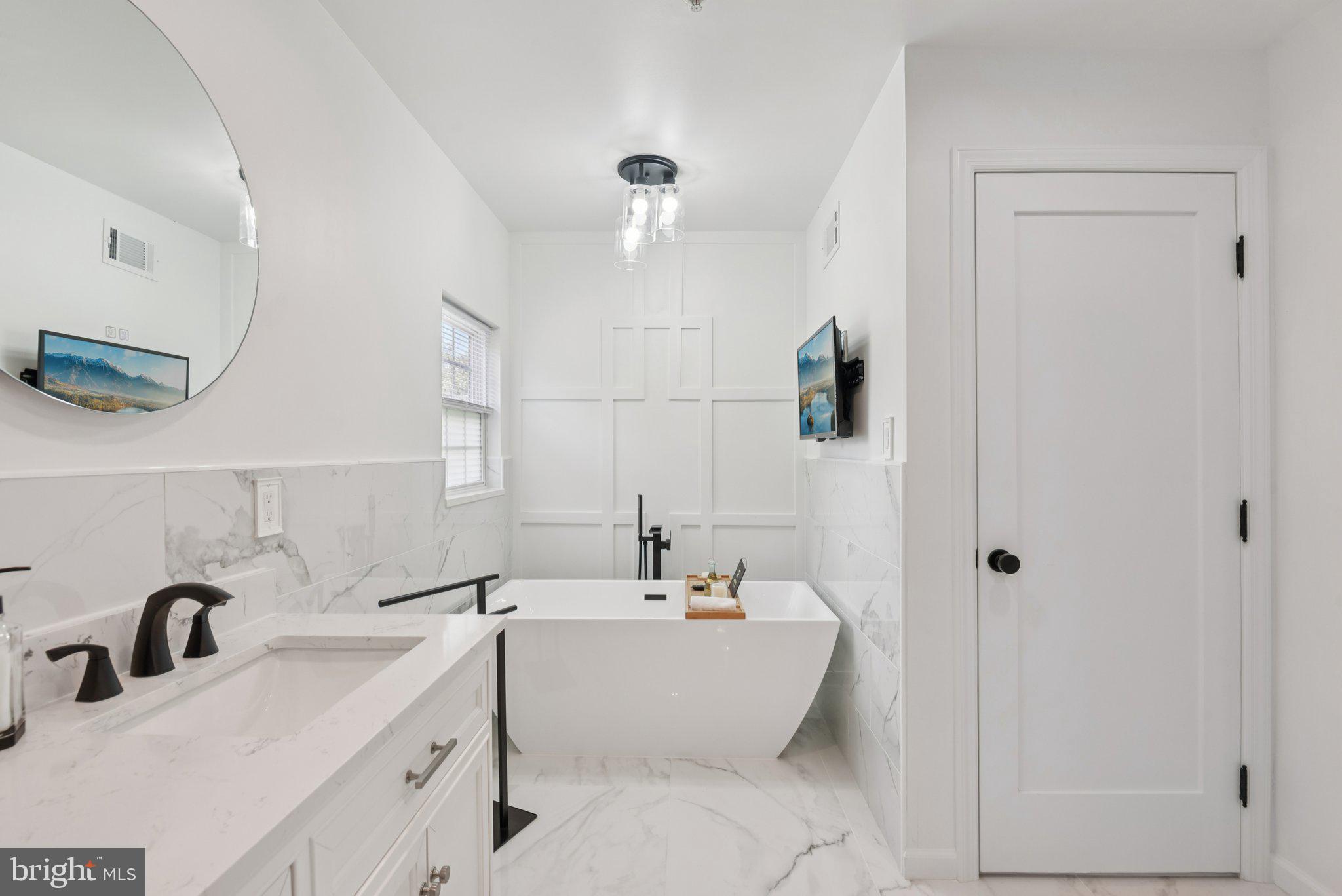 CLINTON ACRES - Residential