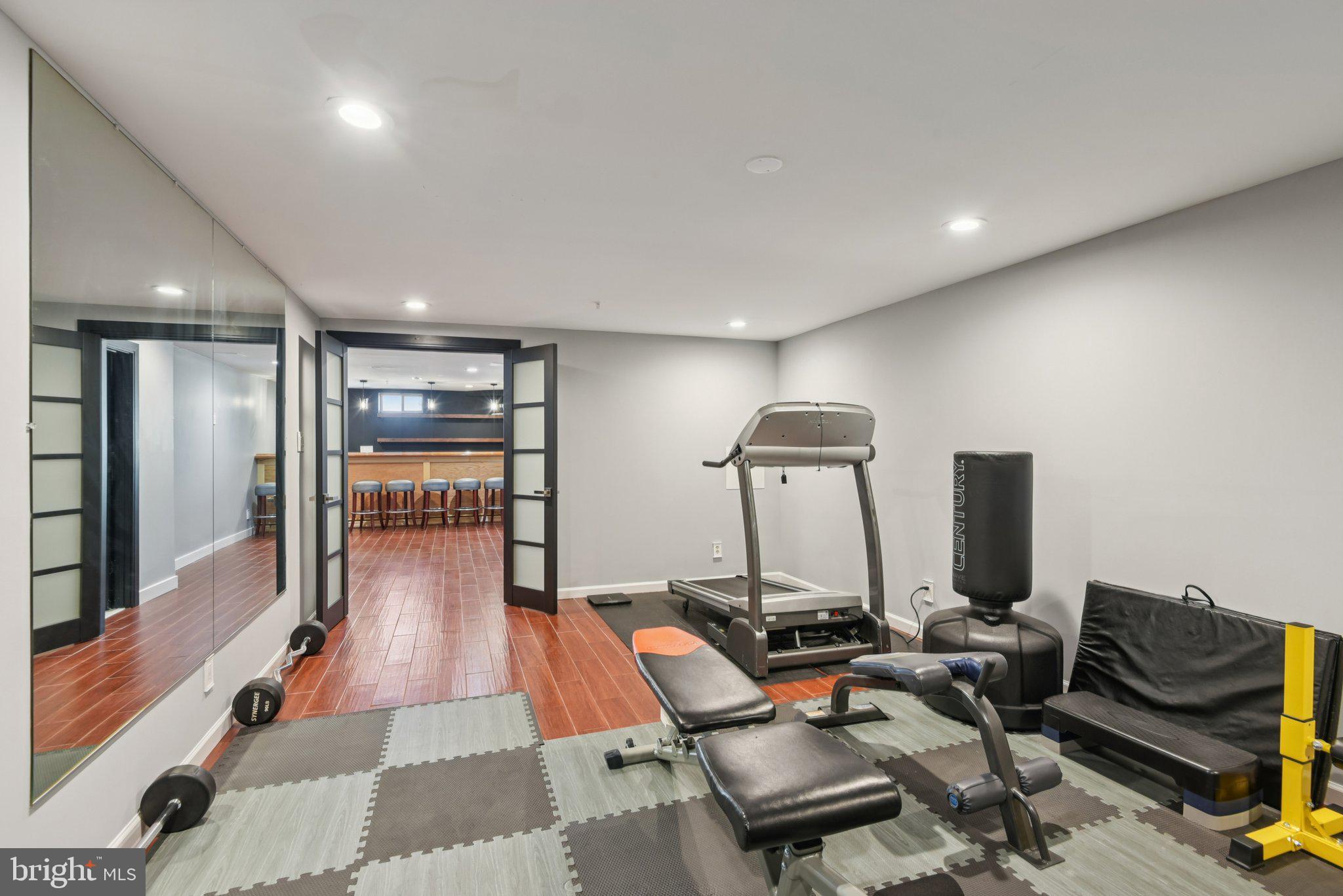 CLINTON ACRES - Residential