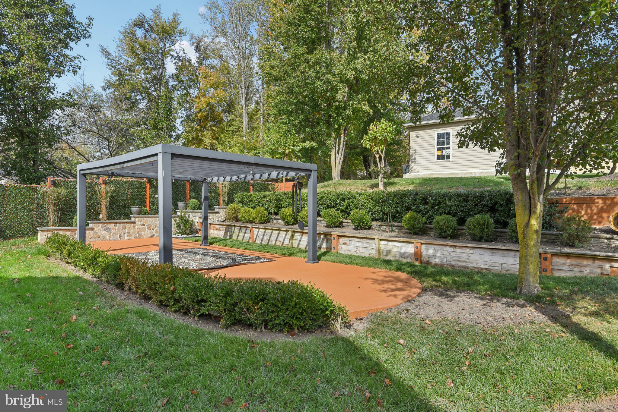 CLINTON ACRES - Residential