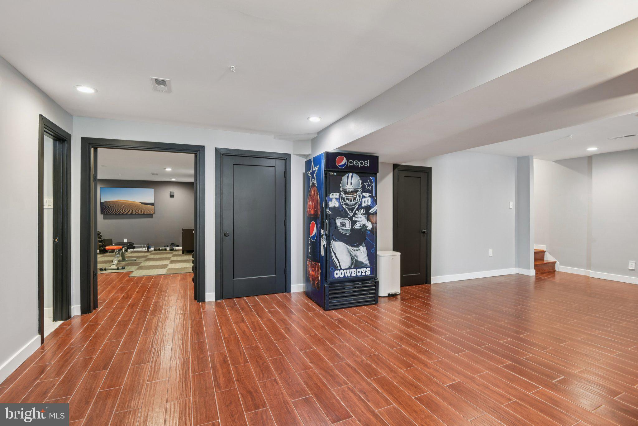 CLINTON ACRES - Residential