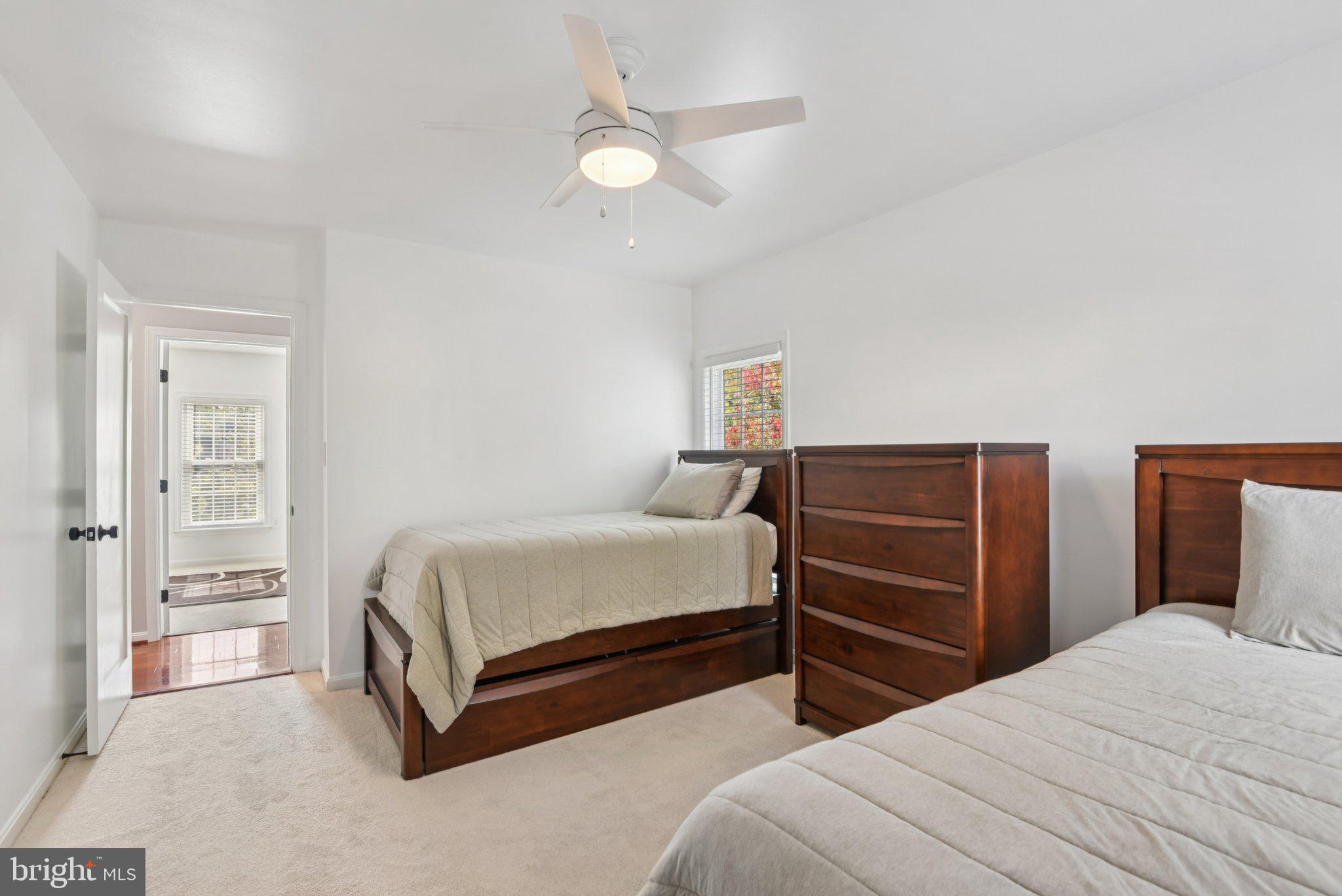 CLINTON ACRES - Residential