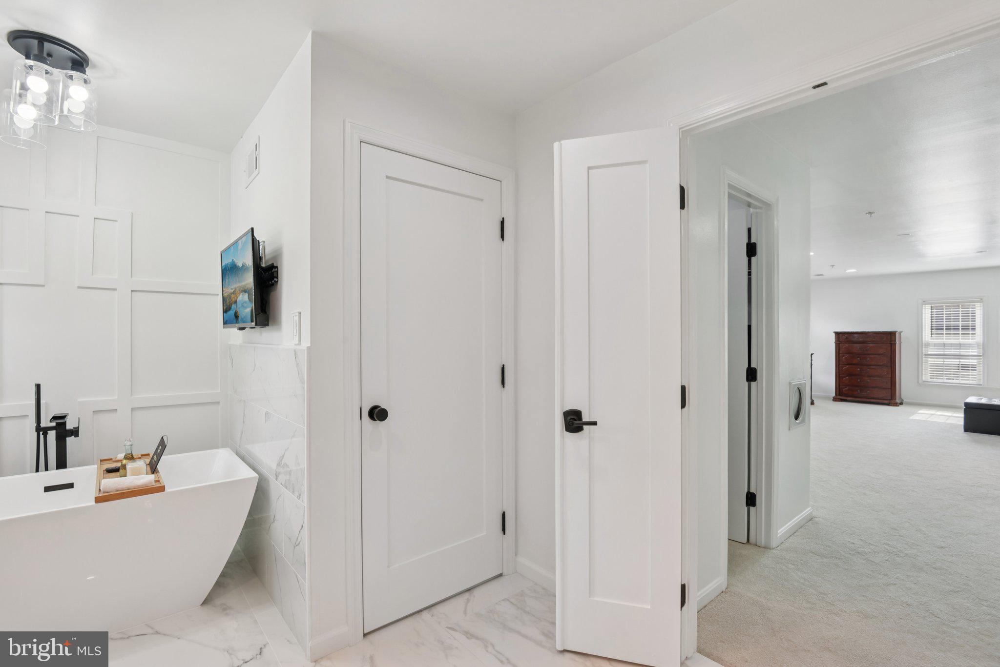 CLINTON ACRES - Residential