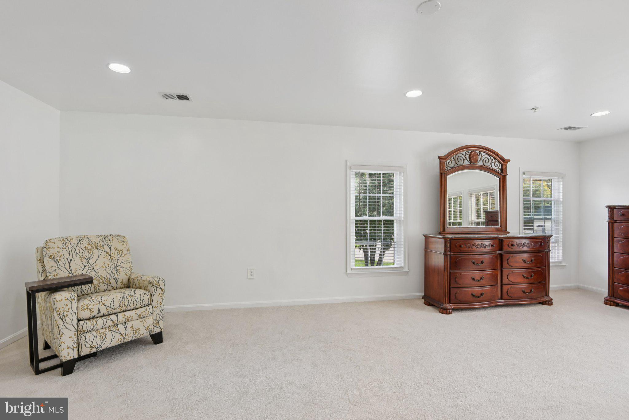 CLINTON ACRES - Residential