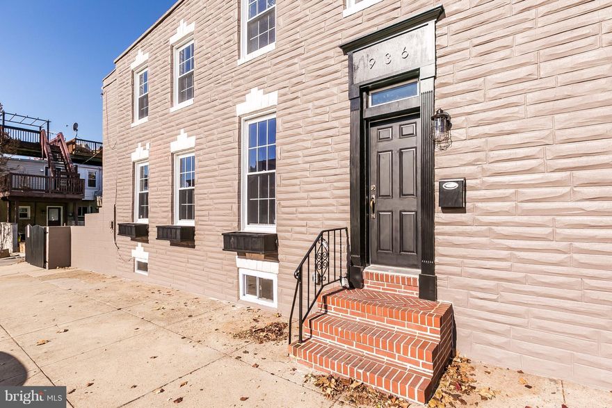 REDUCED   Terrific renovated EOG w/2 car pkg! Features of this light-filled home include: nicely appointed 2 en-suite Master Brs/Bas w/ barn doors & spacious closets,main level Powder Room,sleek Kitchen w/ island, 42" cabinets,SS appliances & granite,separate dining area,wood flrs on main level, eco-burn fpl.in LR, industrial lighting, brick accent walls.Terrific location close to Canton Square.