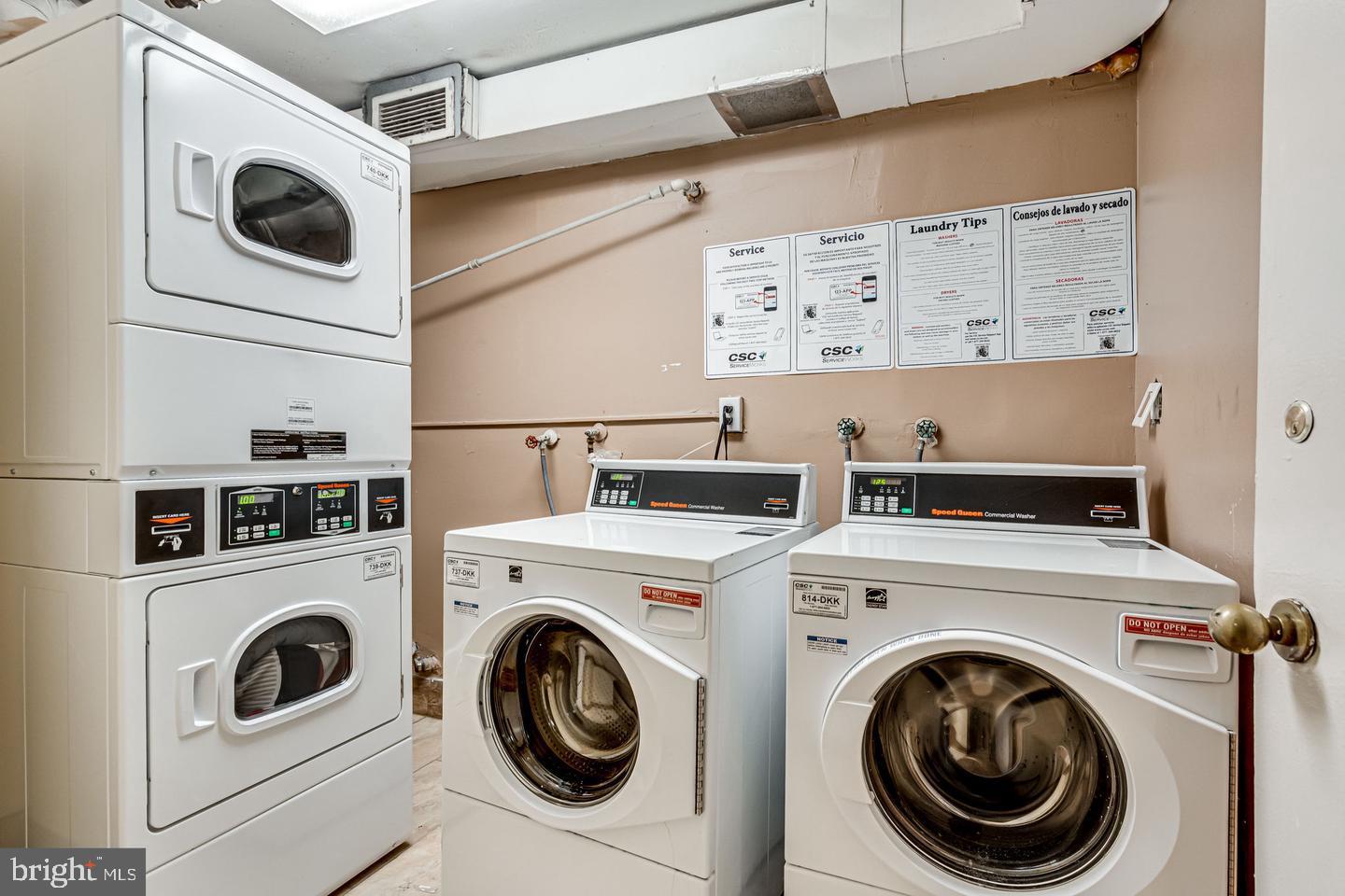 PRESIDENTIAL TOWERS - Residential