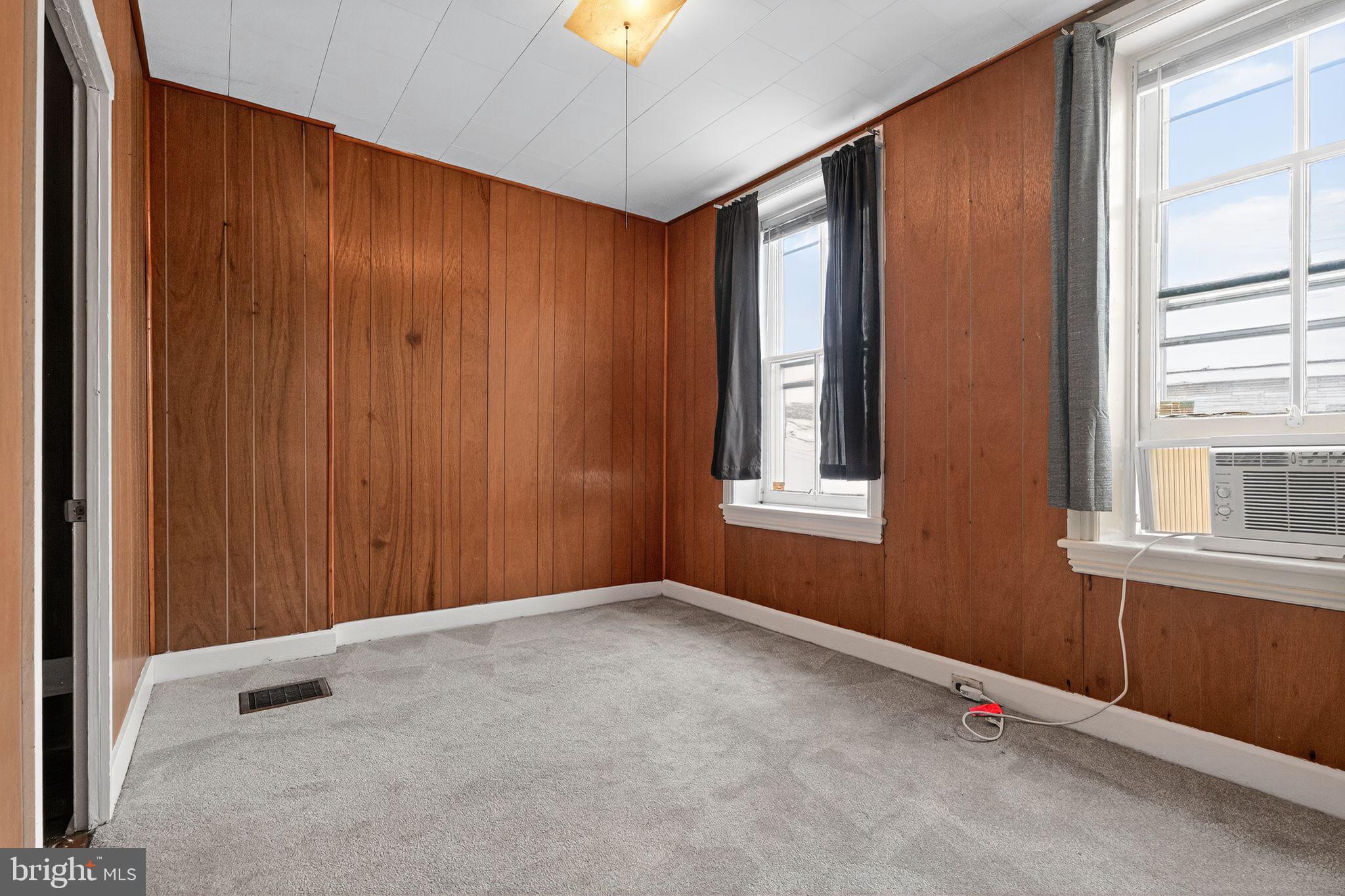 HAGERSTOWN - Residential