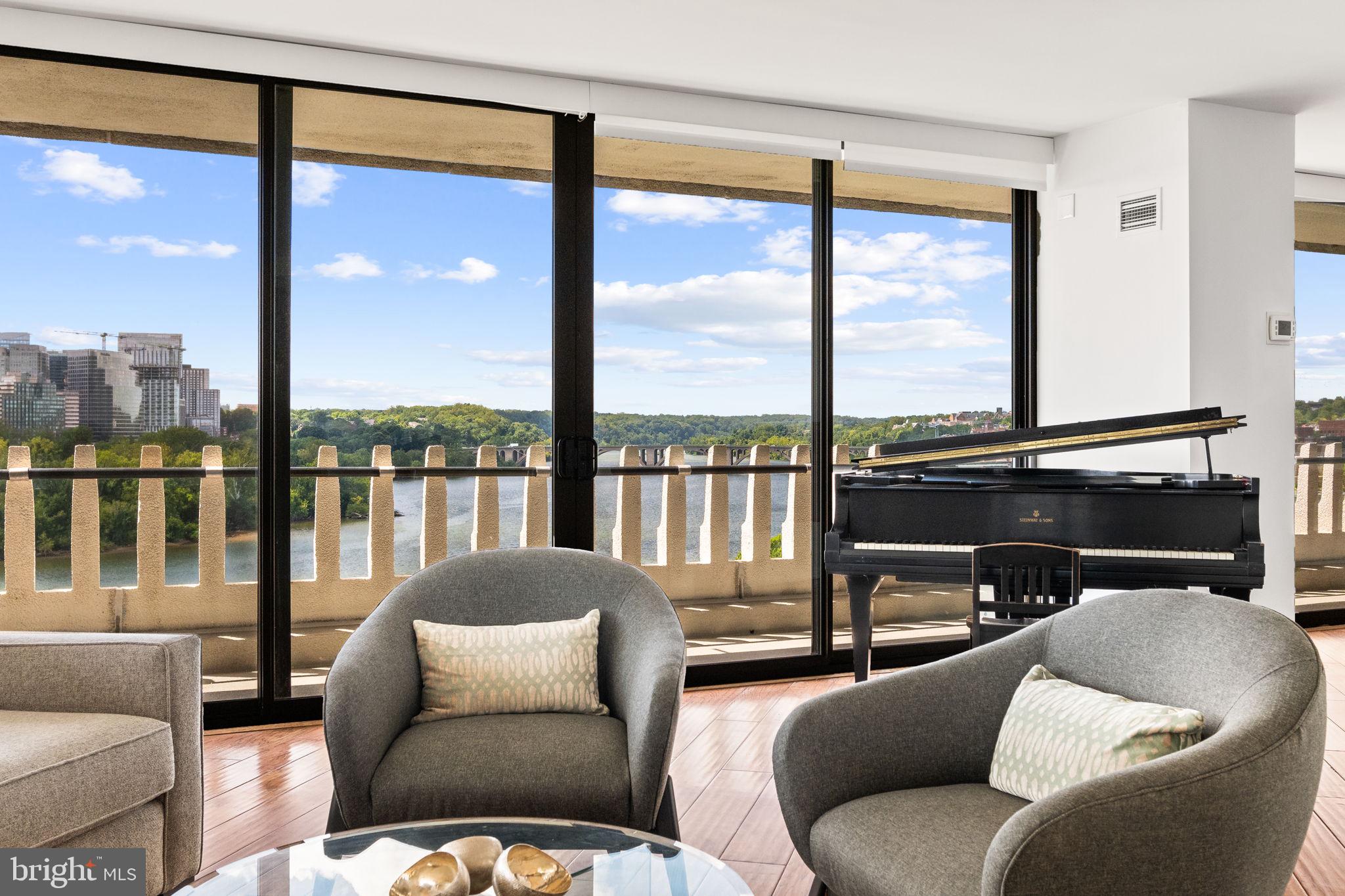 FOGGY BOTTOM - Residential