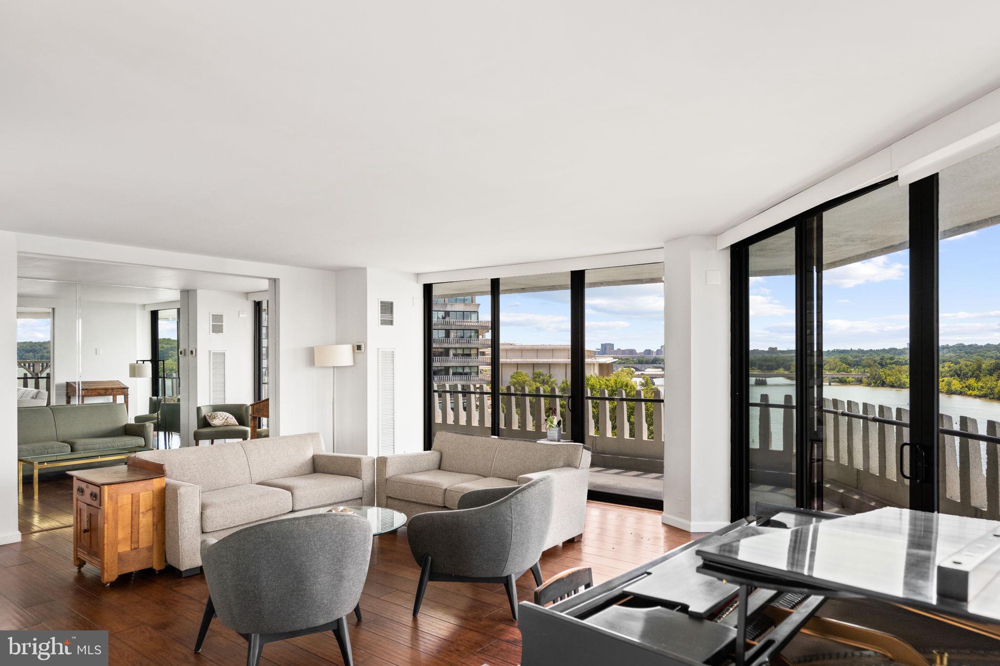 FOGGY BOTTOM - Residential
