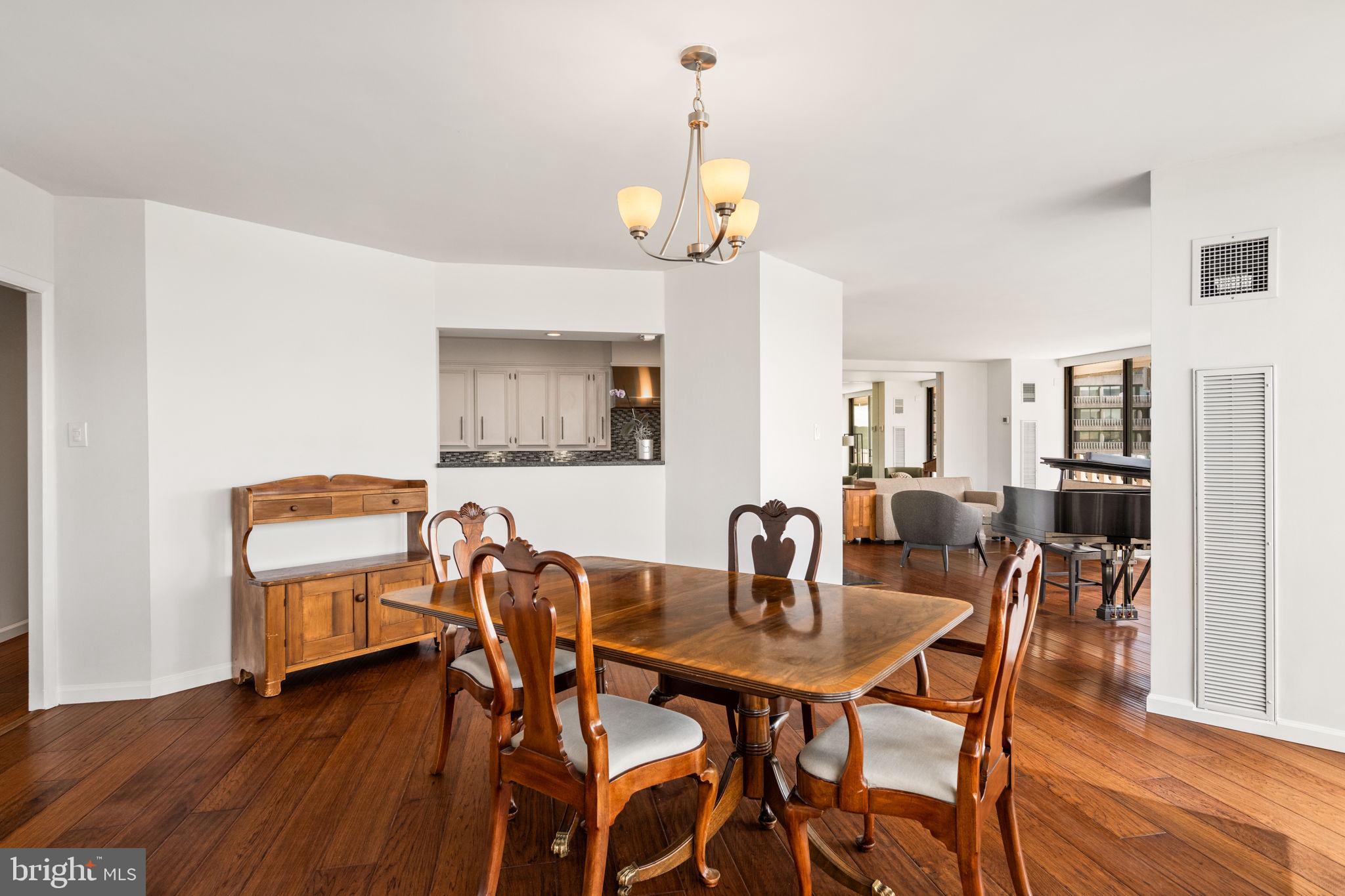 FOGGY BOTTOM - Residential