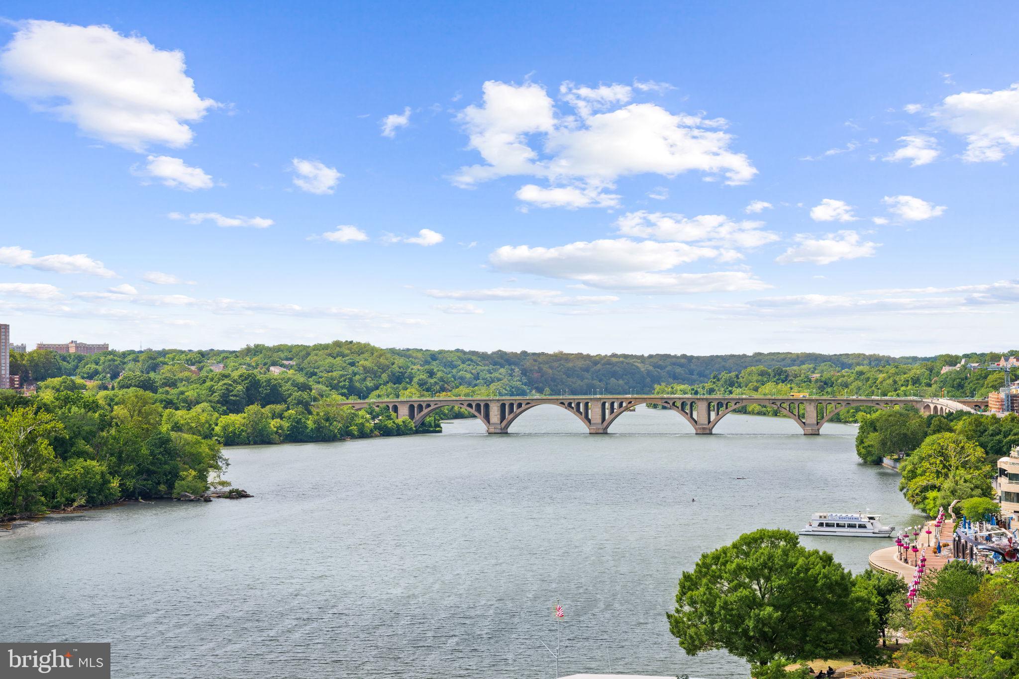 FOGGY BOTTOM - Residential