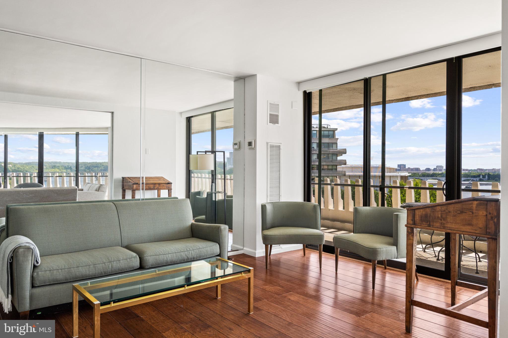 FOGGY BOTTOM - Residential