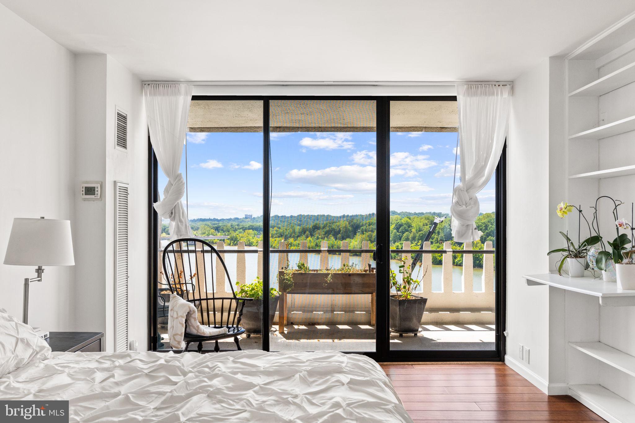 FOGGY BOTTOM - Residential