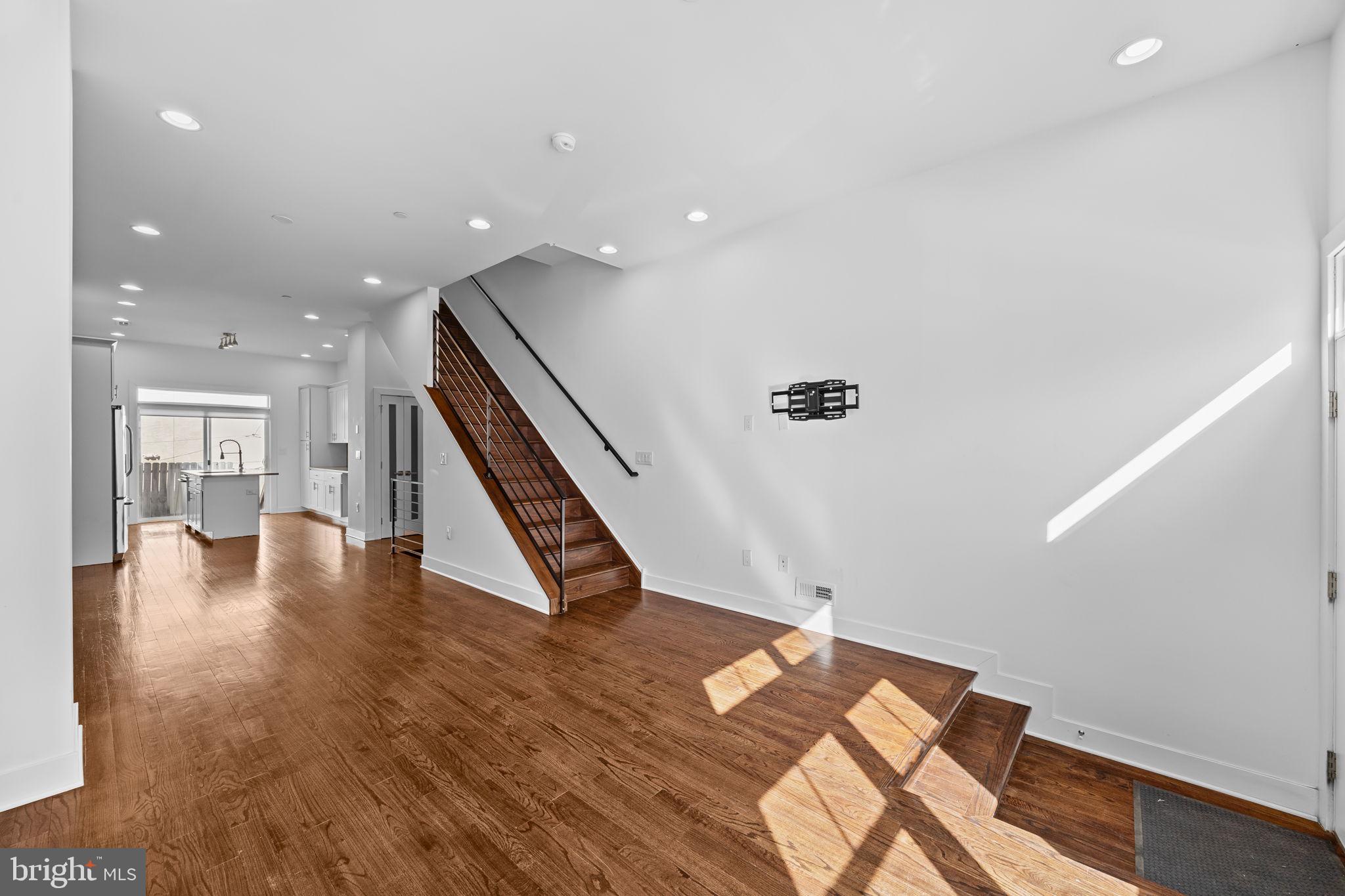POINT BREEZE - Residential Lease