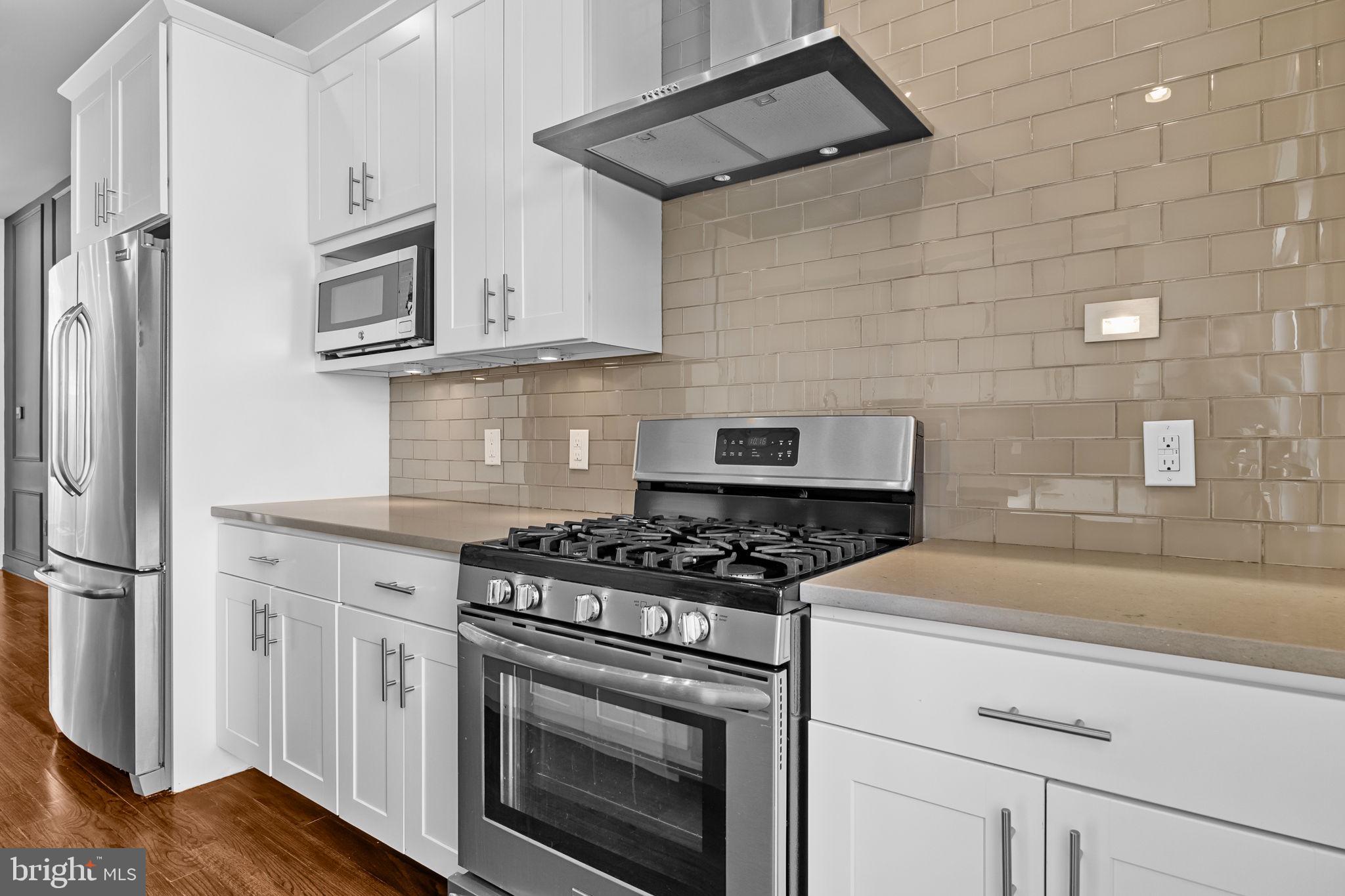 POINT BREEZE - Residential Lease