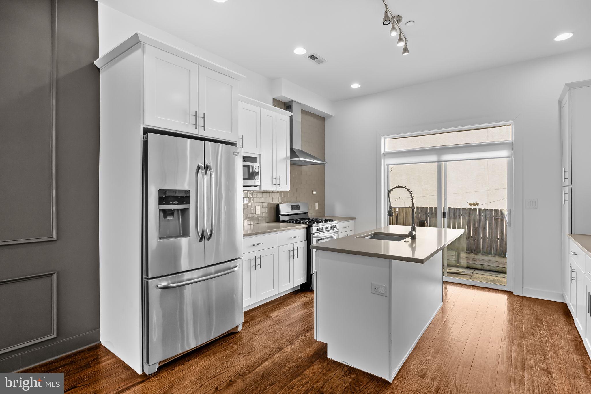 POINT BREEZE - Residential Lease