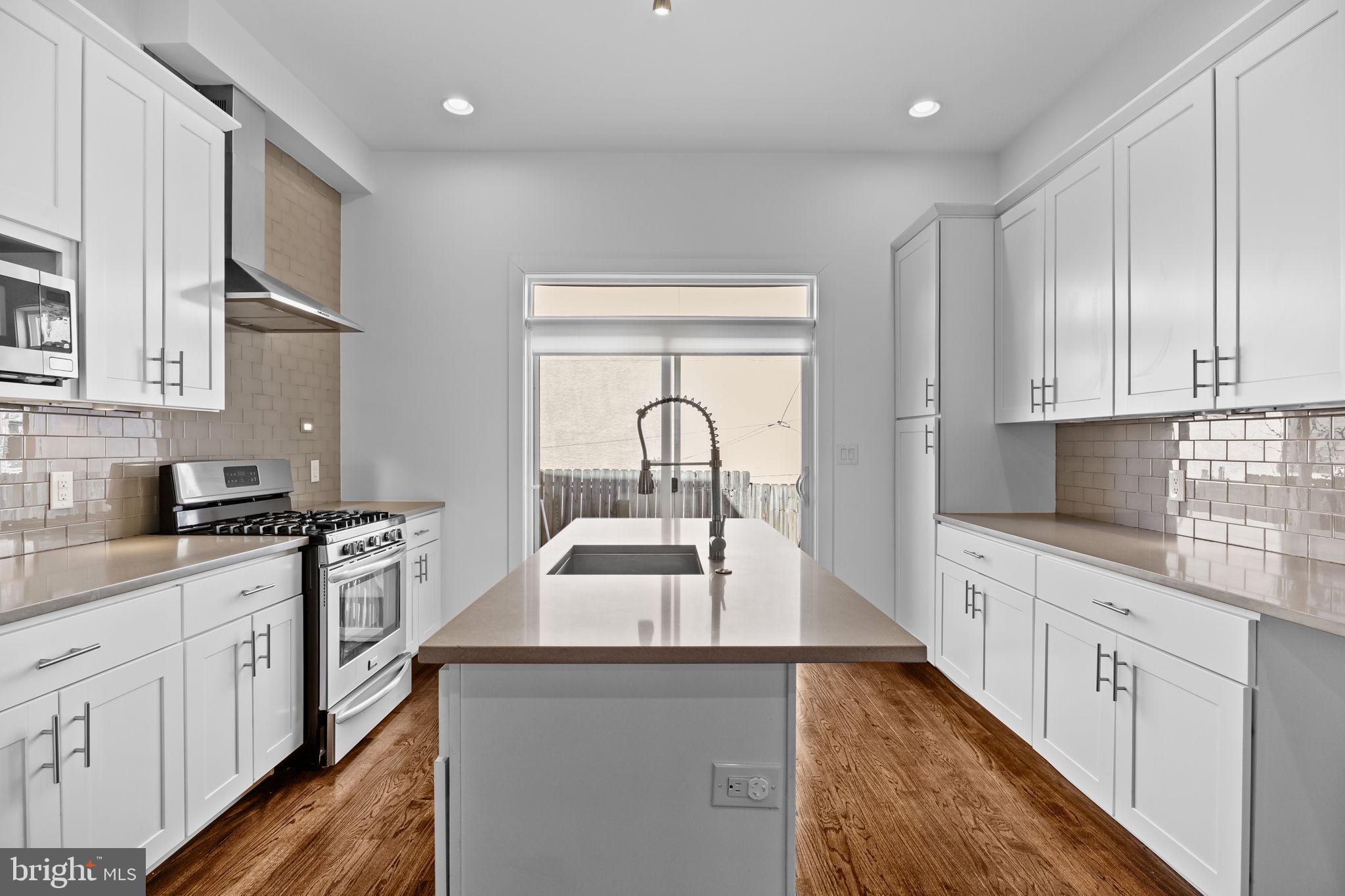 POINT BREEZE - Residential Lease