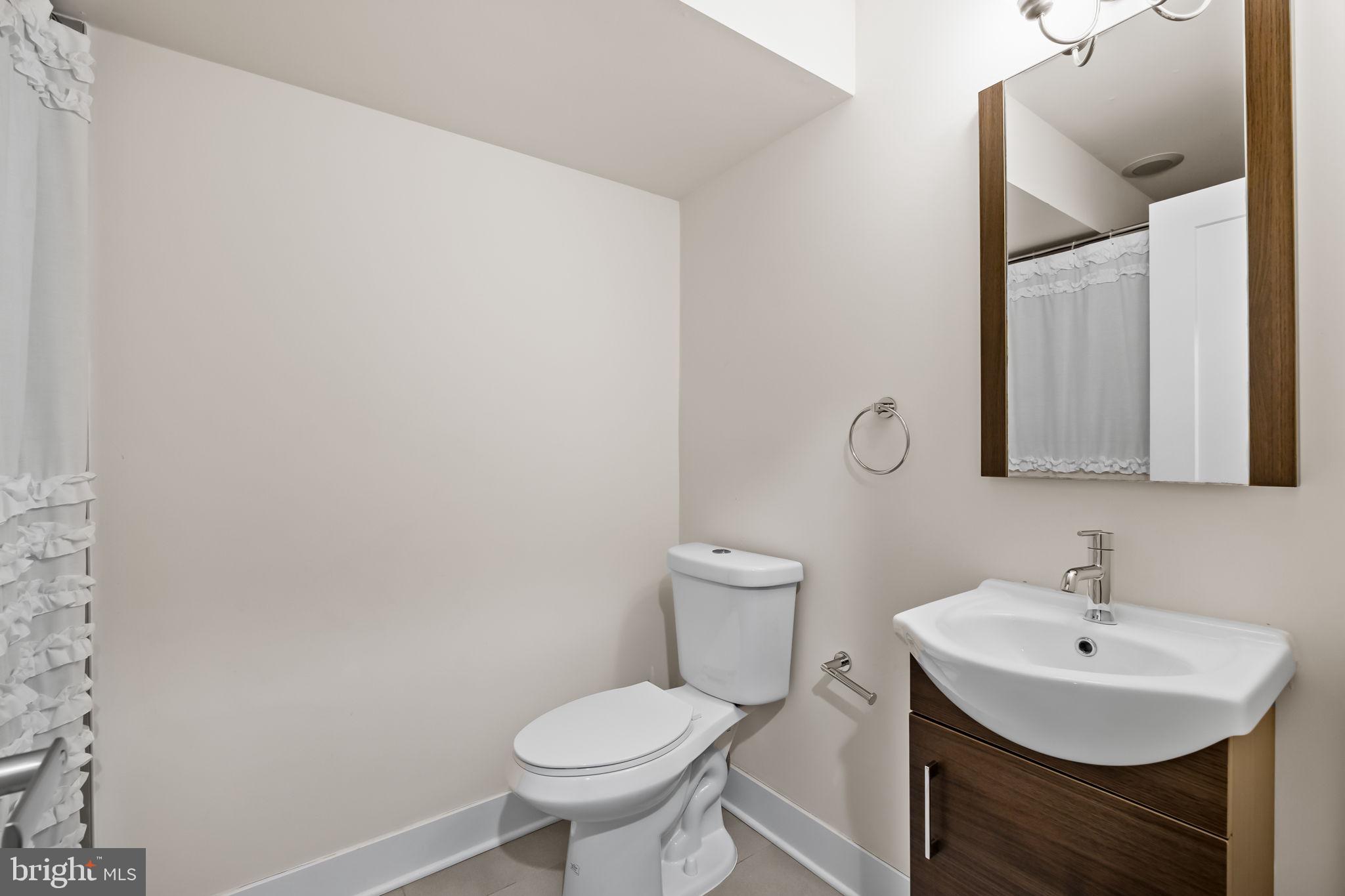 POINT BREEZE - Residential Lease