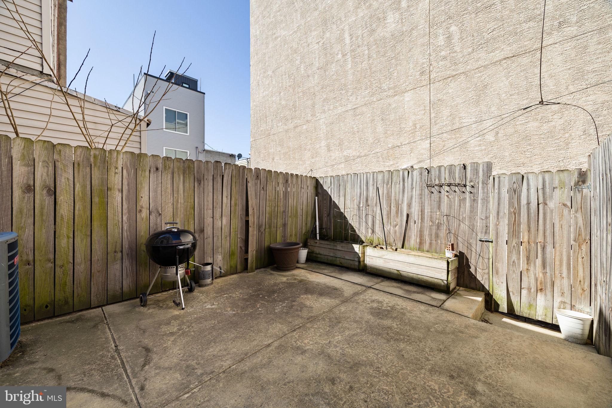 POINT BREEZE - Residential Lease