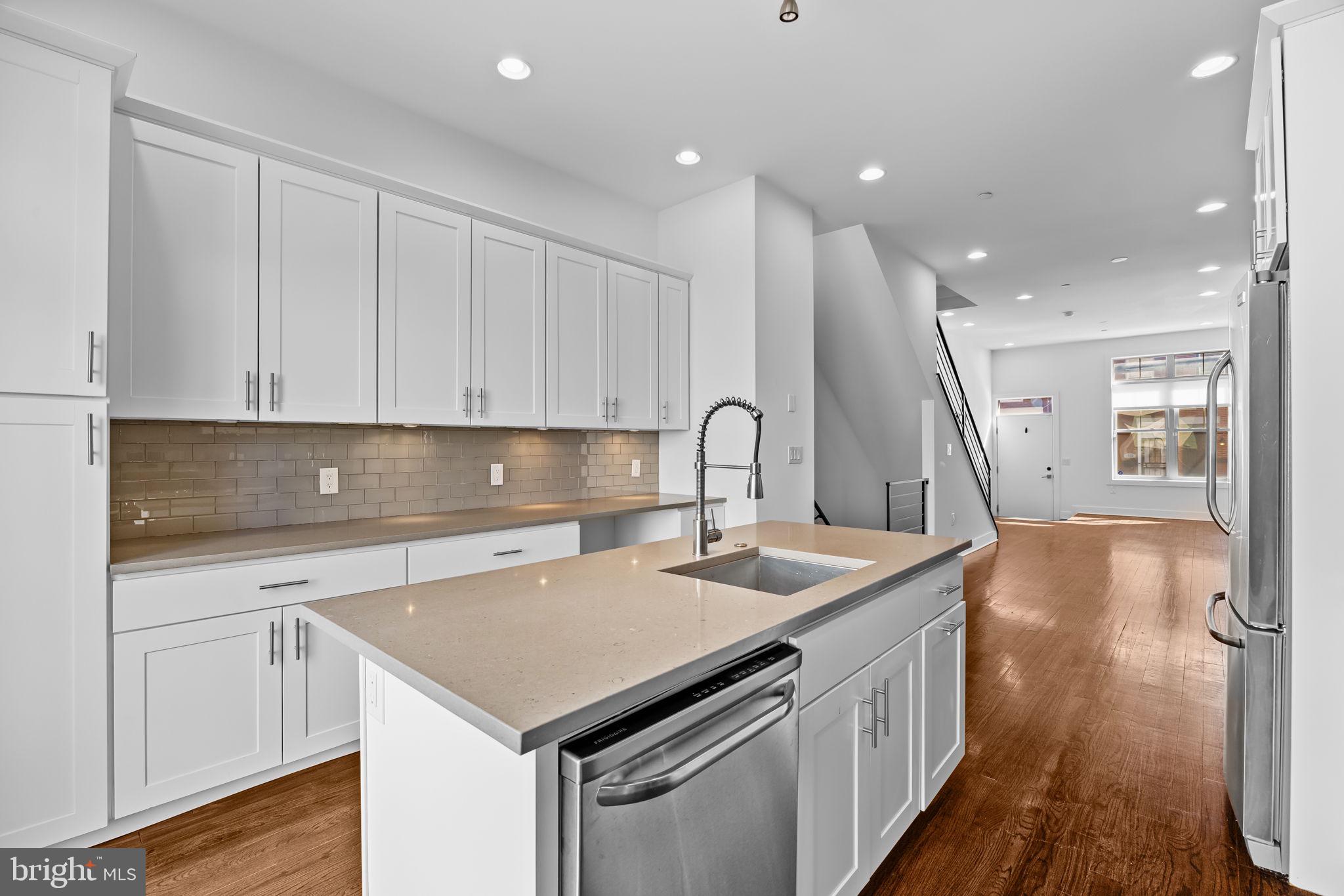 POINT BREEZE - Residential Lease