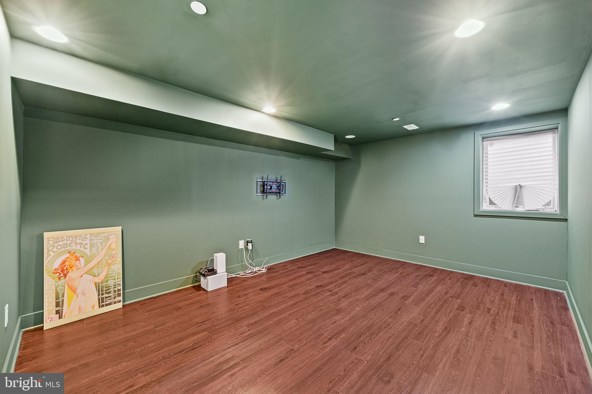 POINT BREEZE - Residential Lease