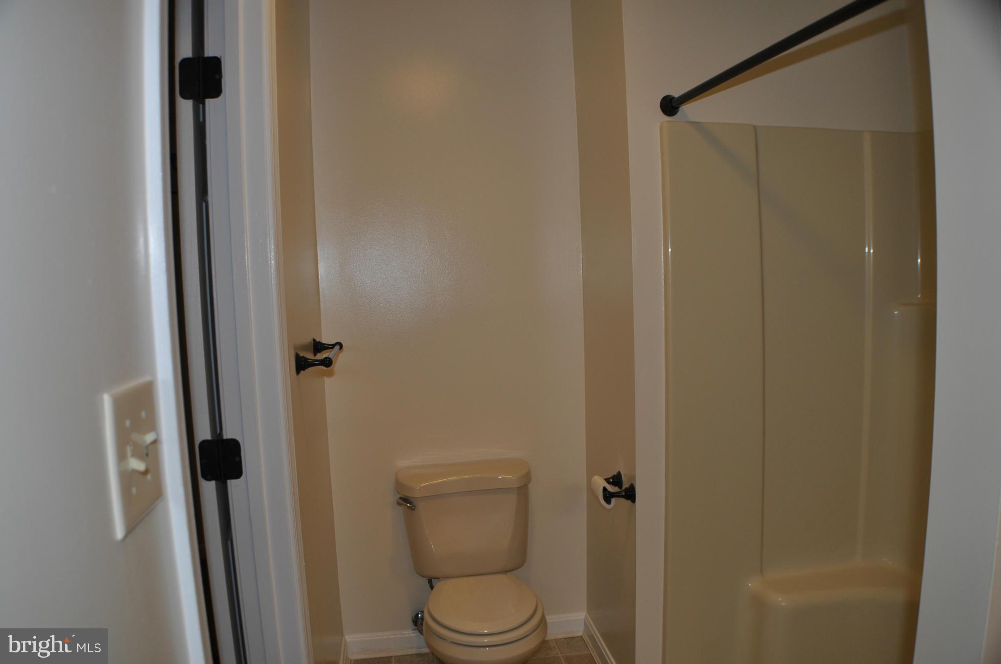 GRAY INN COURT - Residential Lease