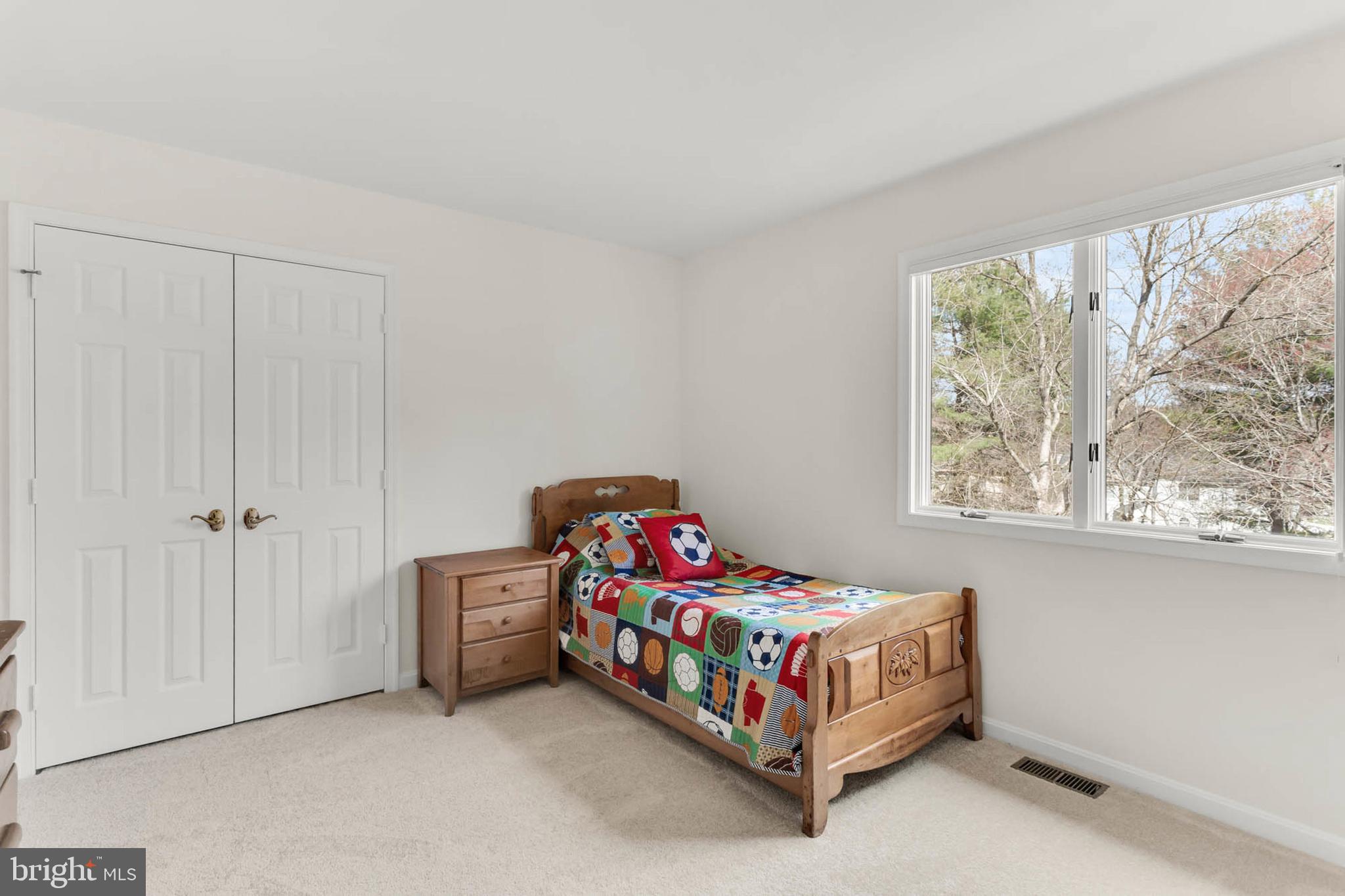 VILLAGE OF RIVER HILL - Residential