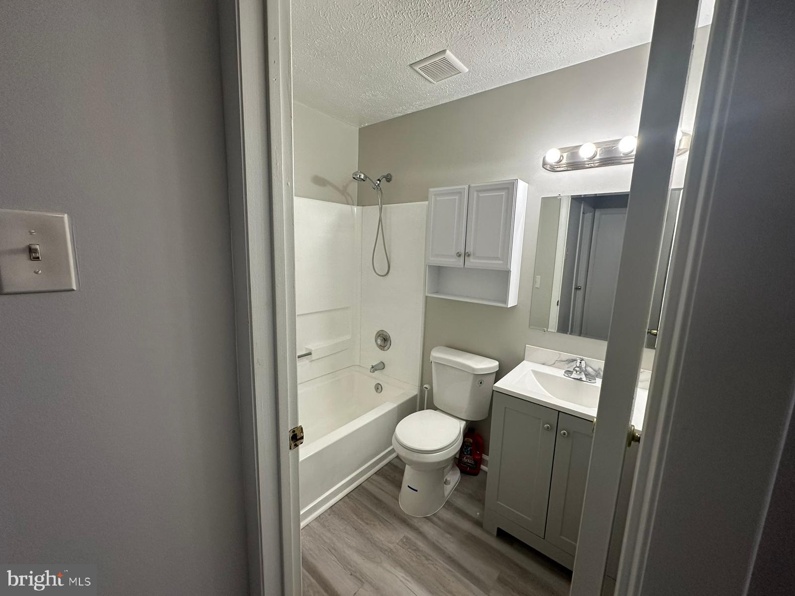 OWINGS RIDGE - Residential Lease