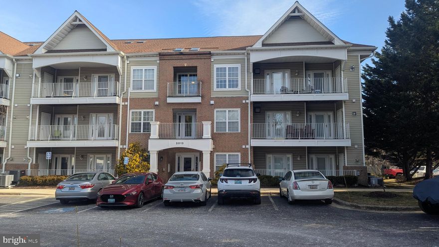 Beautifully updated first floor condo! Featuring new LVP flooring, carpet, paint and appliances. Truley a must see.