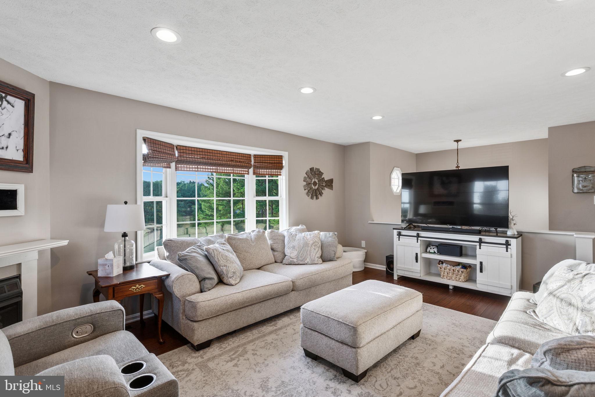 215 GREEN HILLS LANE