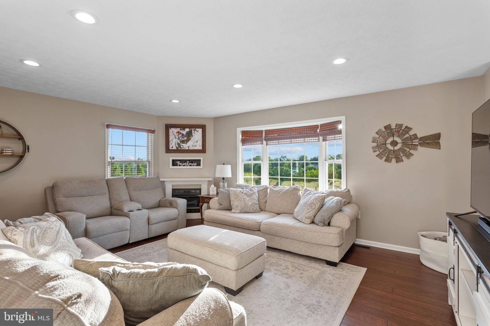 215 GREEN HILLS LANE