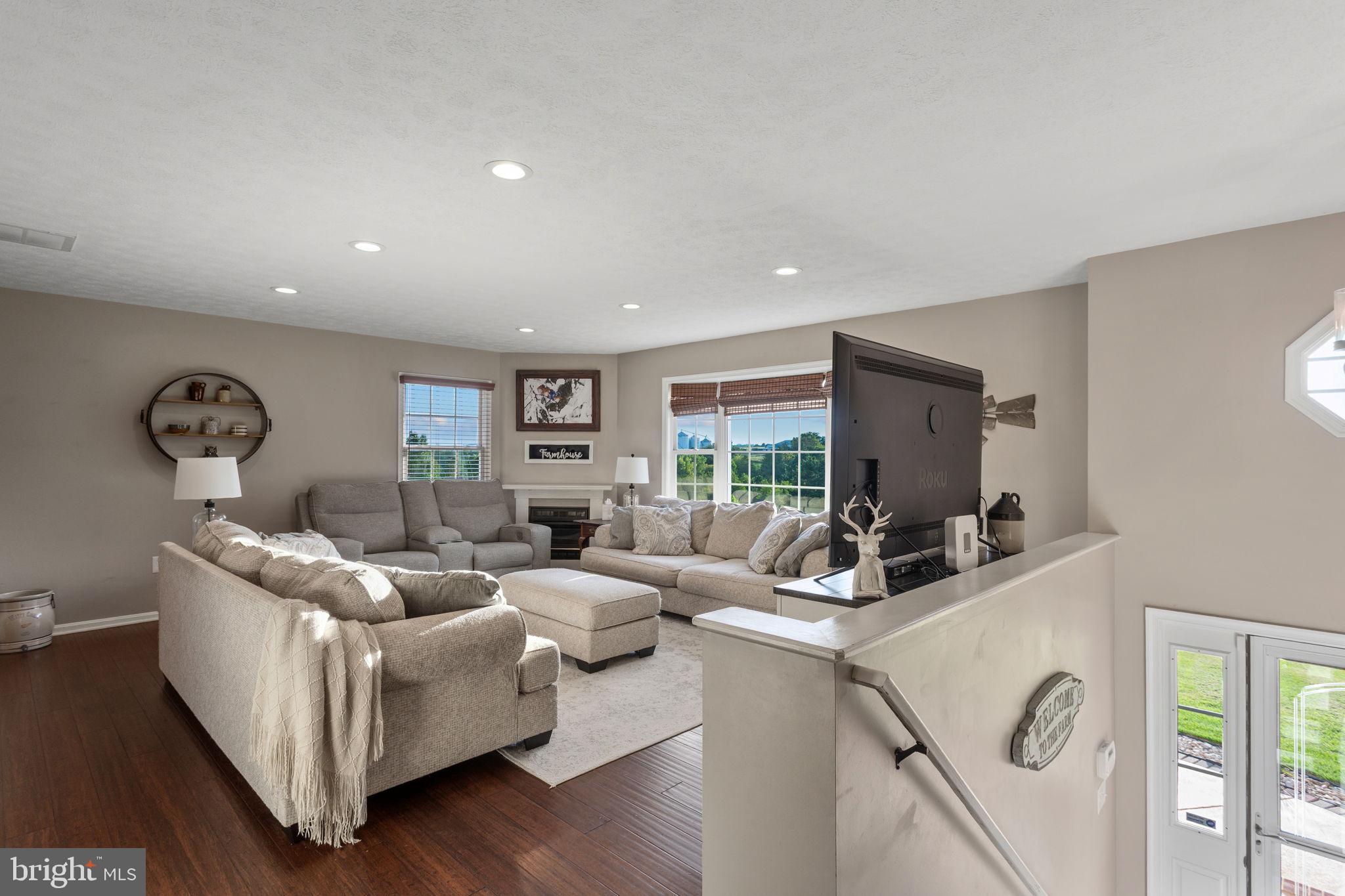 215 GREEN HILLS LANE