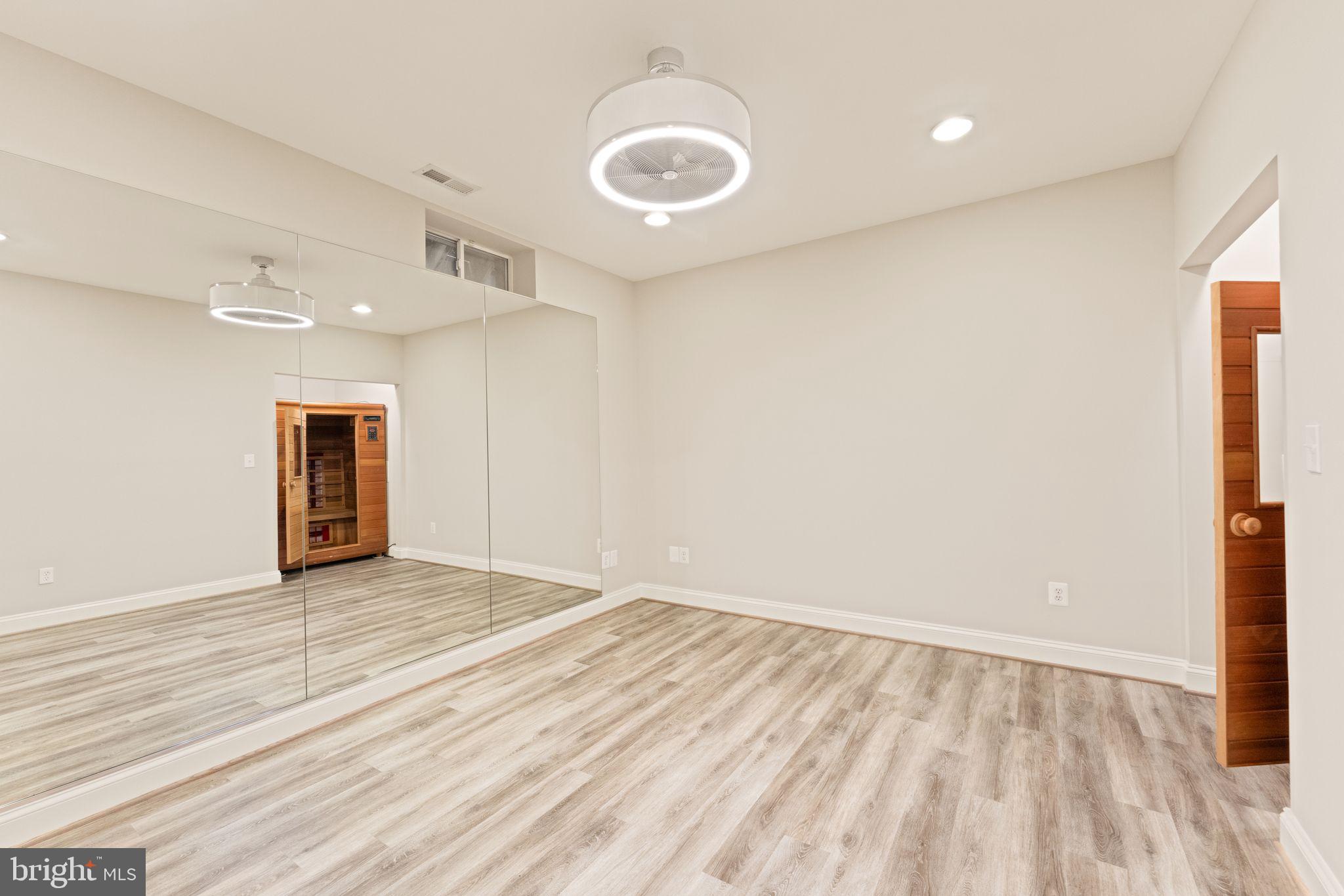 BEACON HILL - Residential