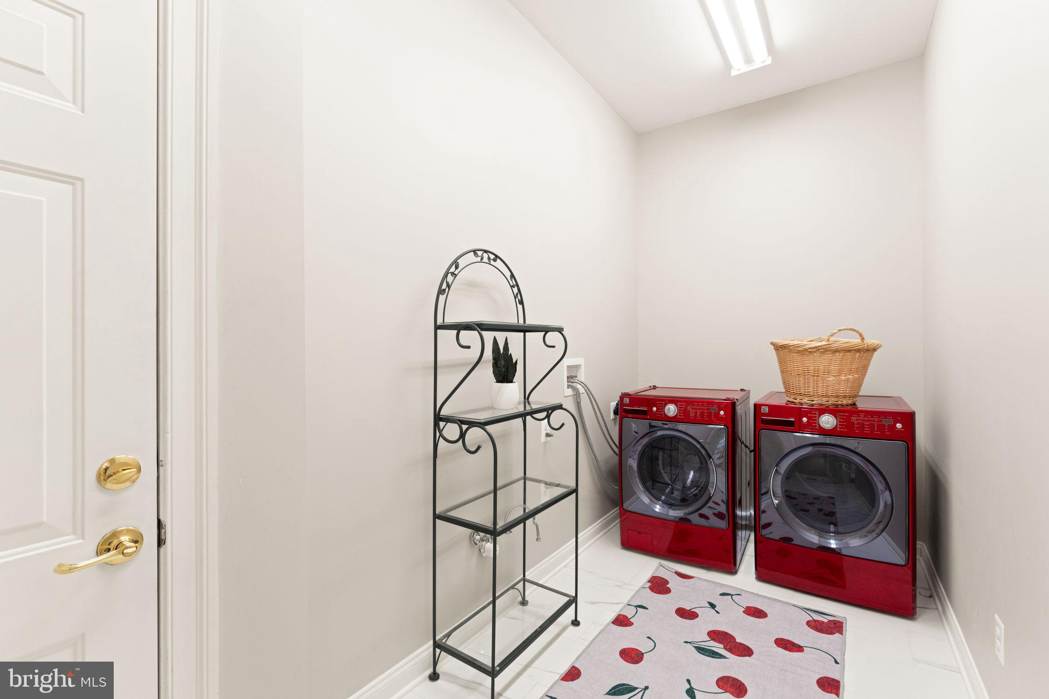 BEACON HILL - Residential