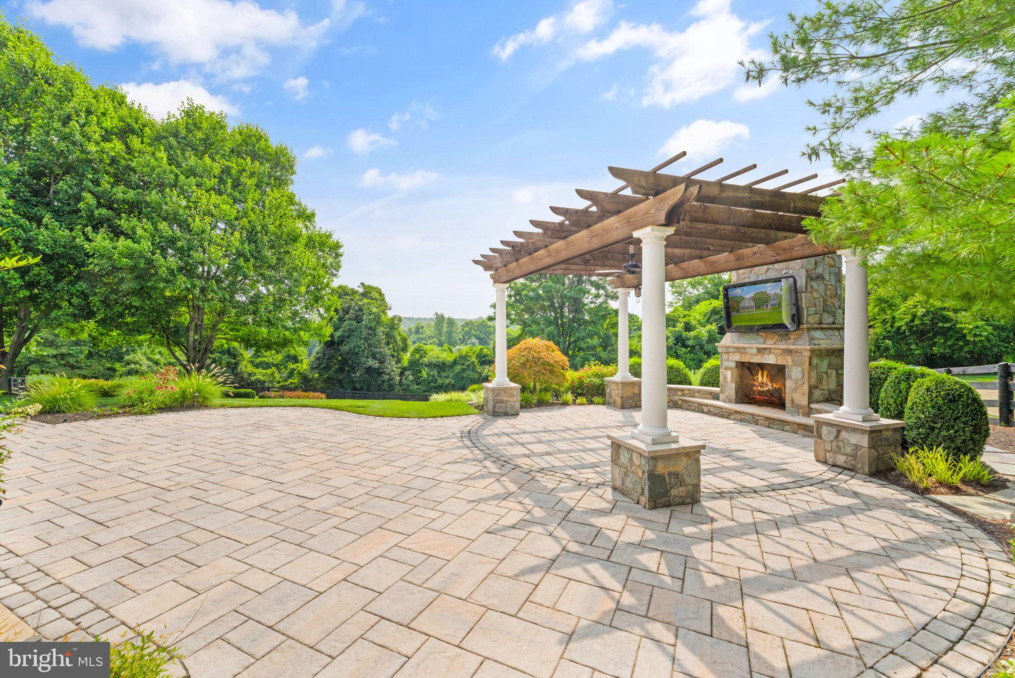 BEACON HILL - Residential