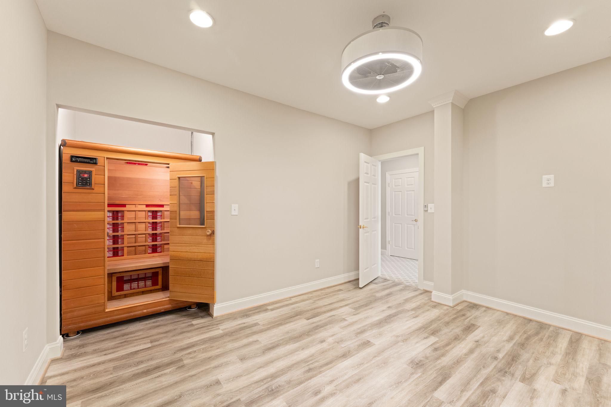 BEACON HILL - Residential