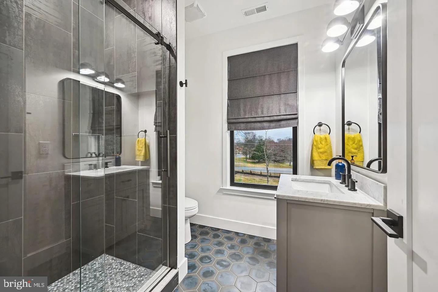 FAIRFAX - Residential