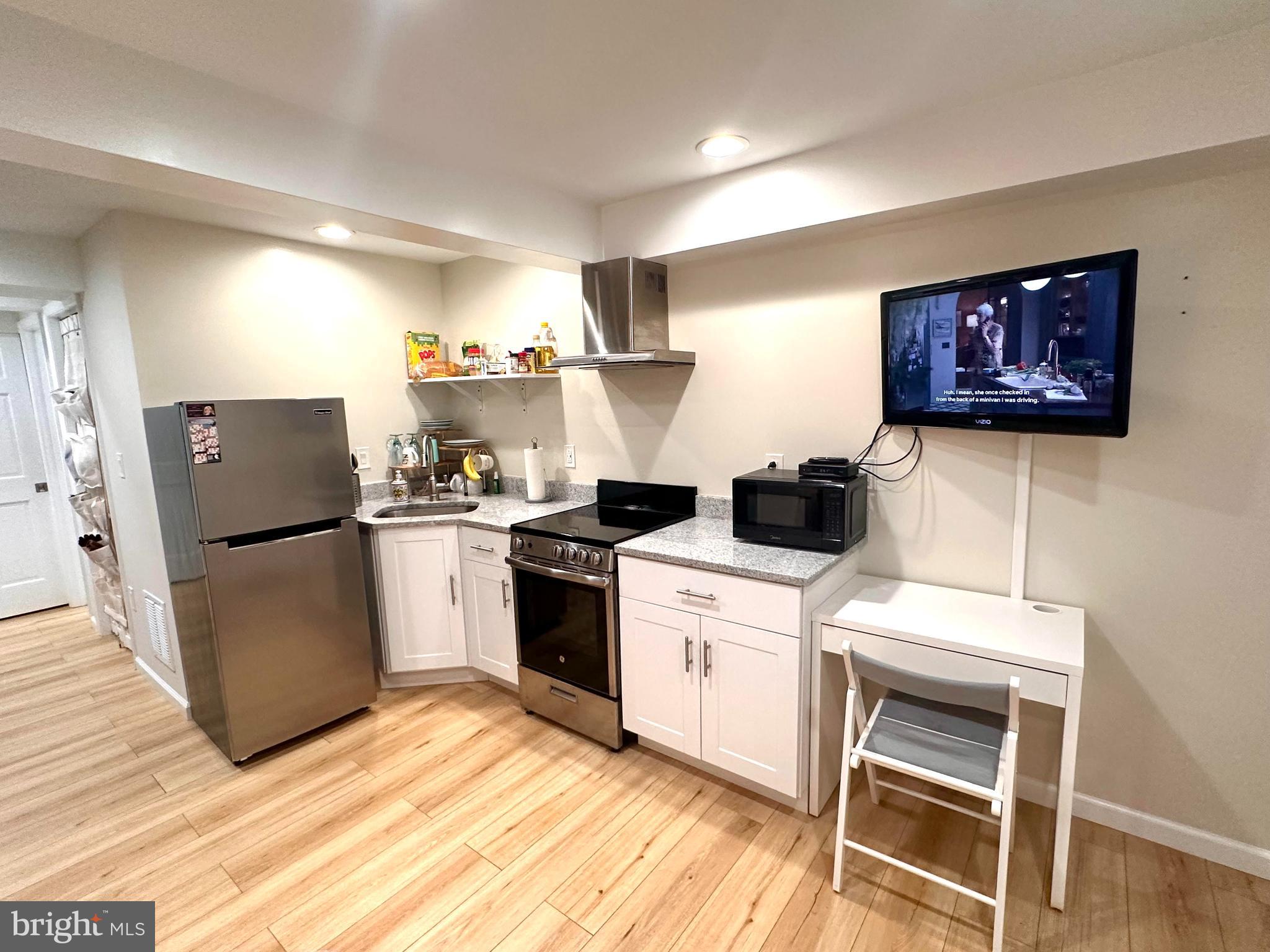 NEWINGTON FOREST - Residential Lease