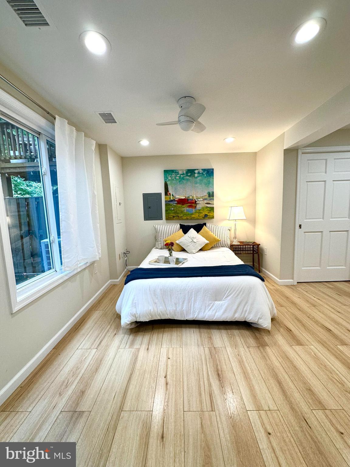 NEWINGTON FOREST - Residential Lease