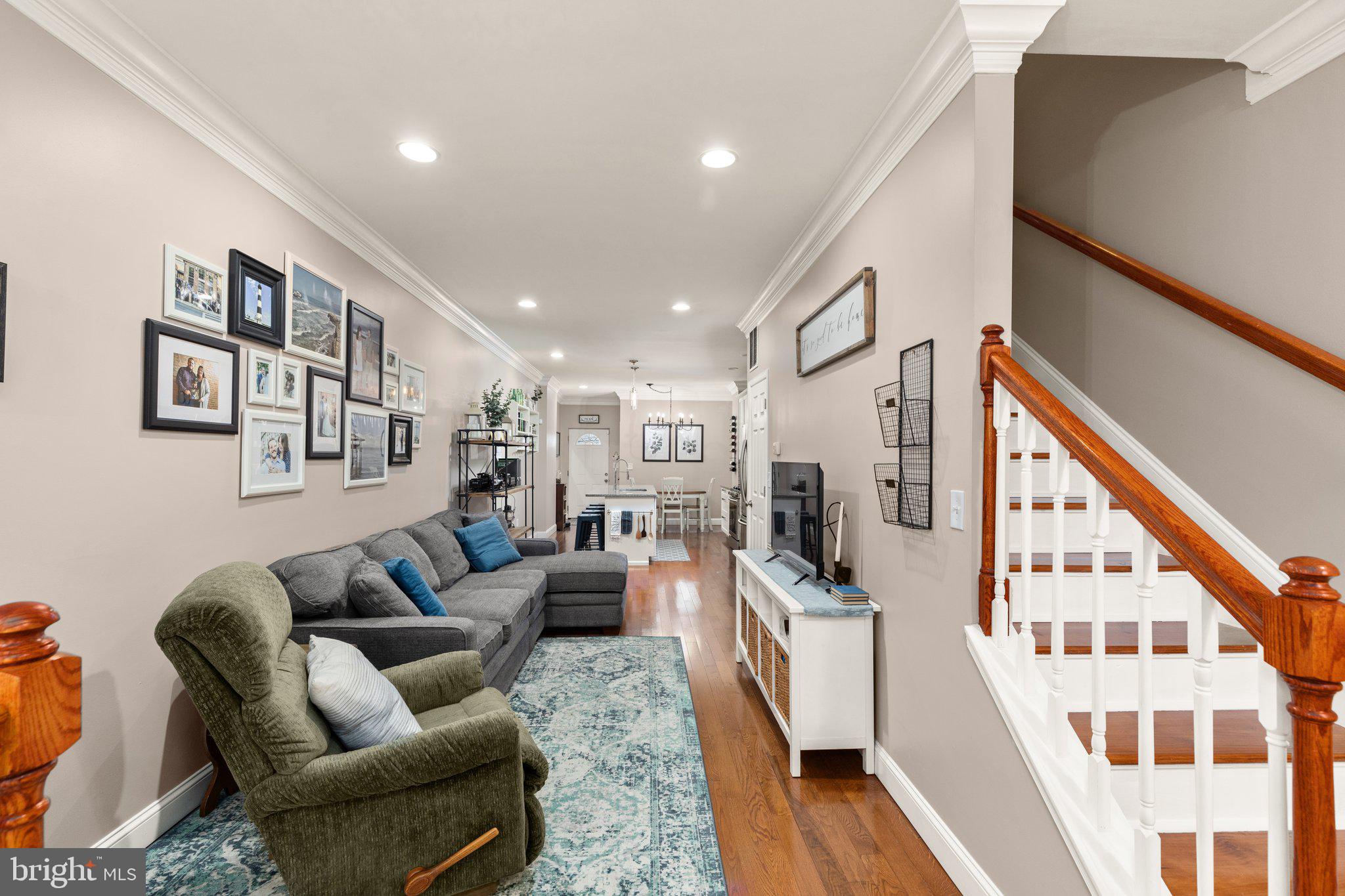 BROADWAY EAST - Residential