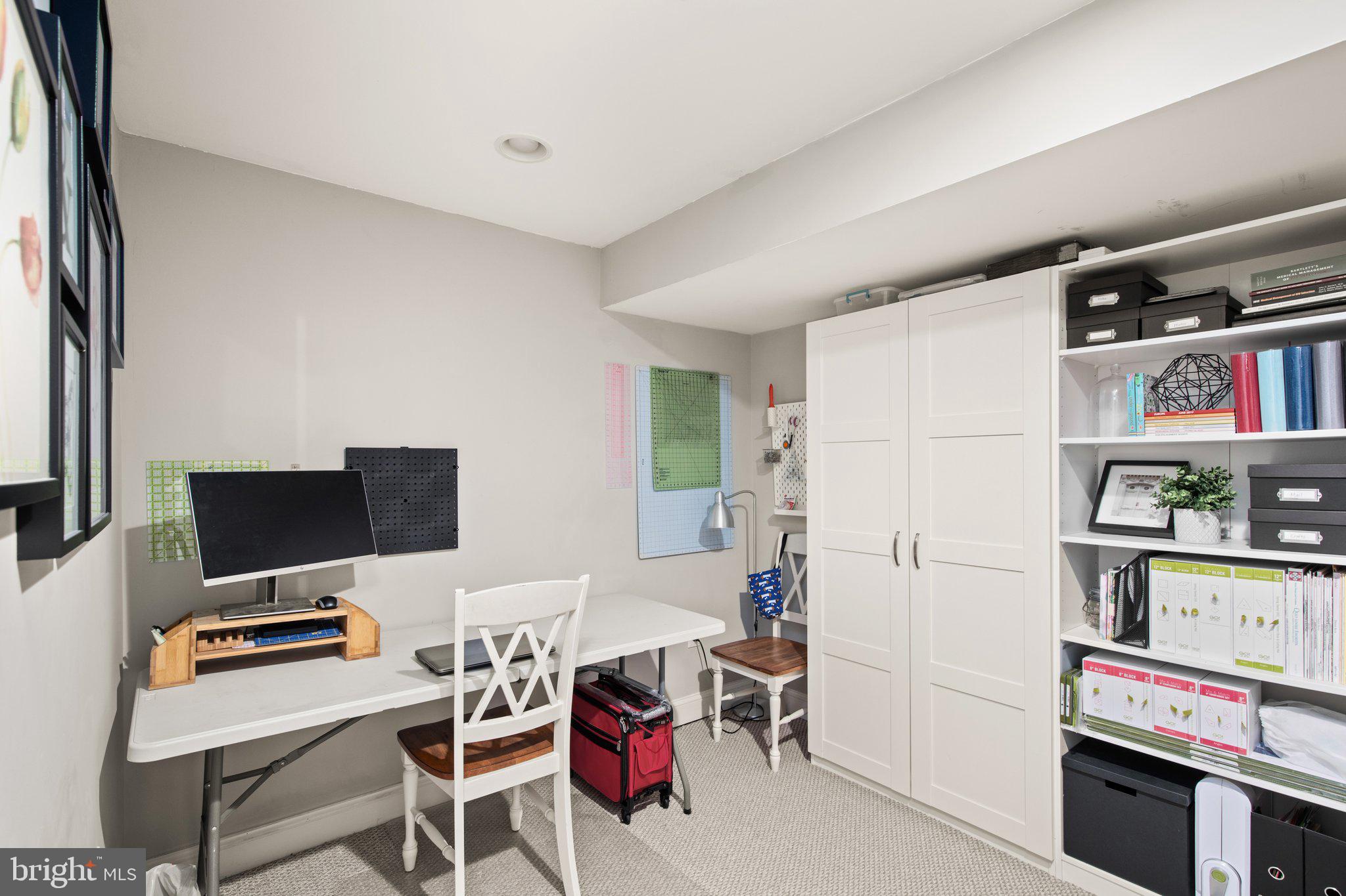 BROADWAY EAST - Residential