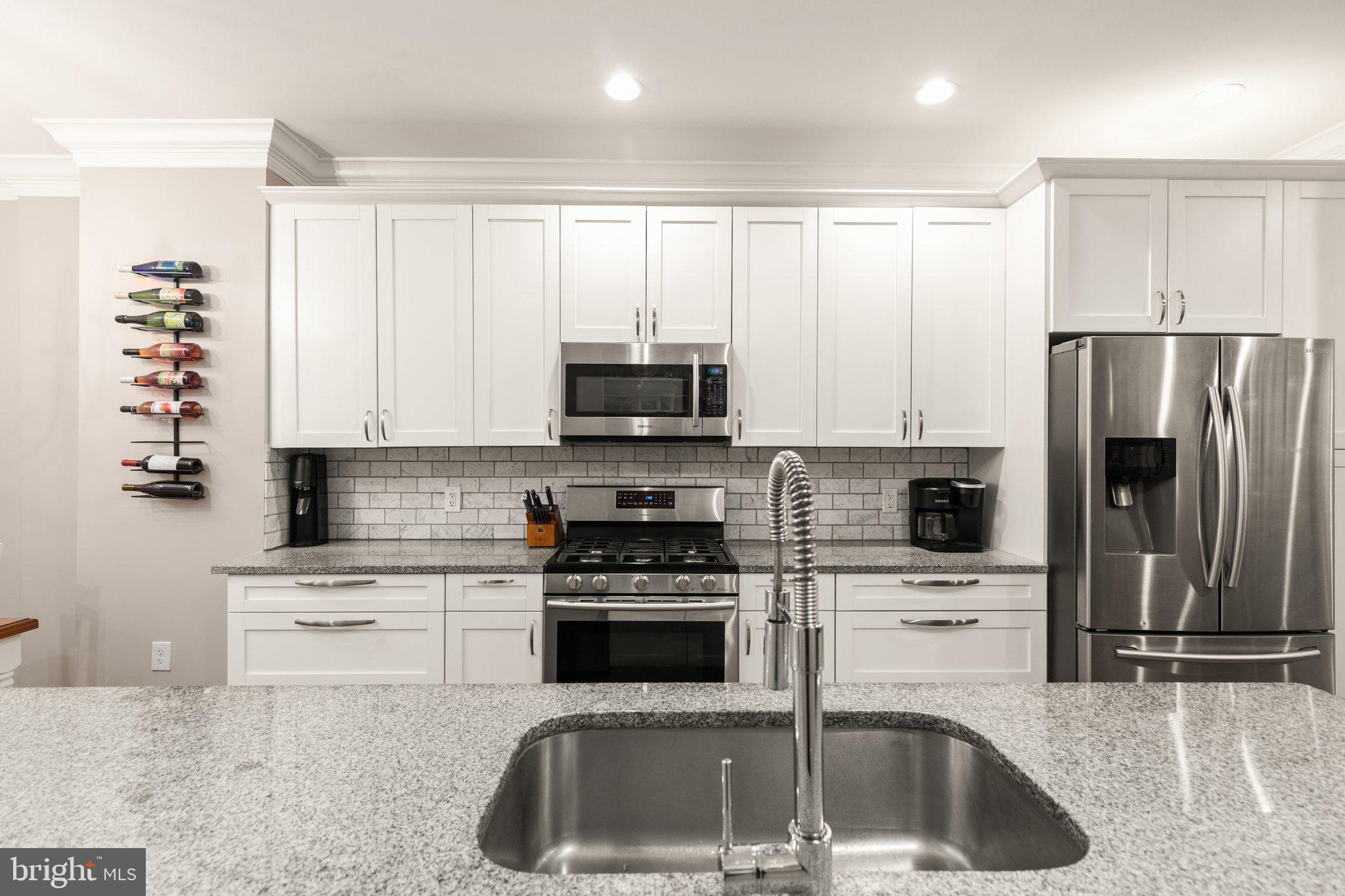 BROADWAY EAST - Residential