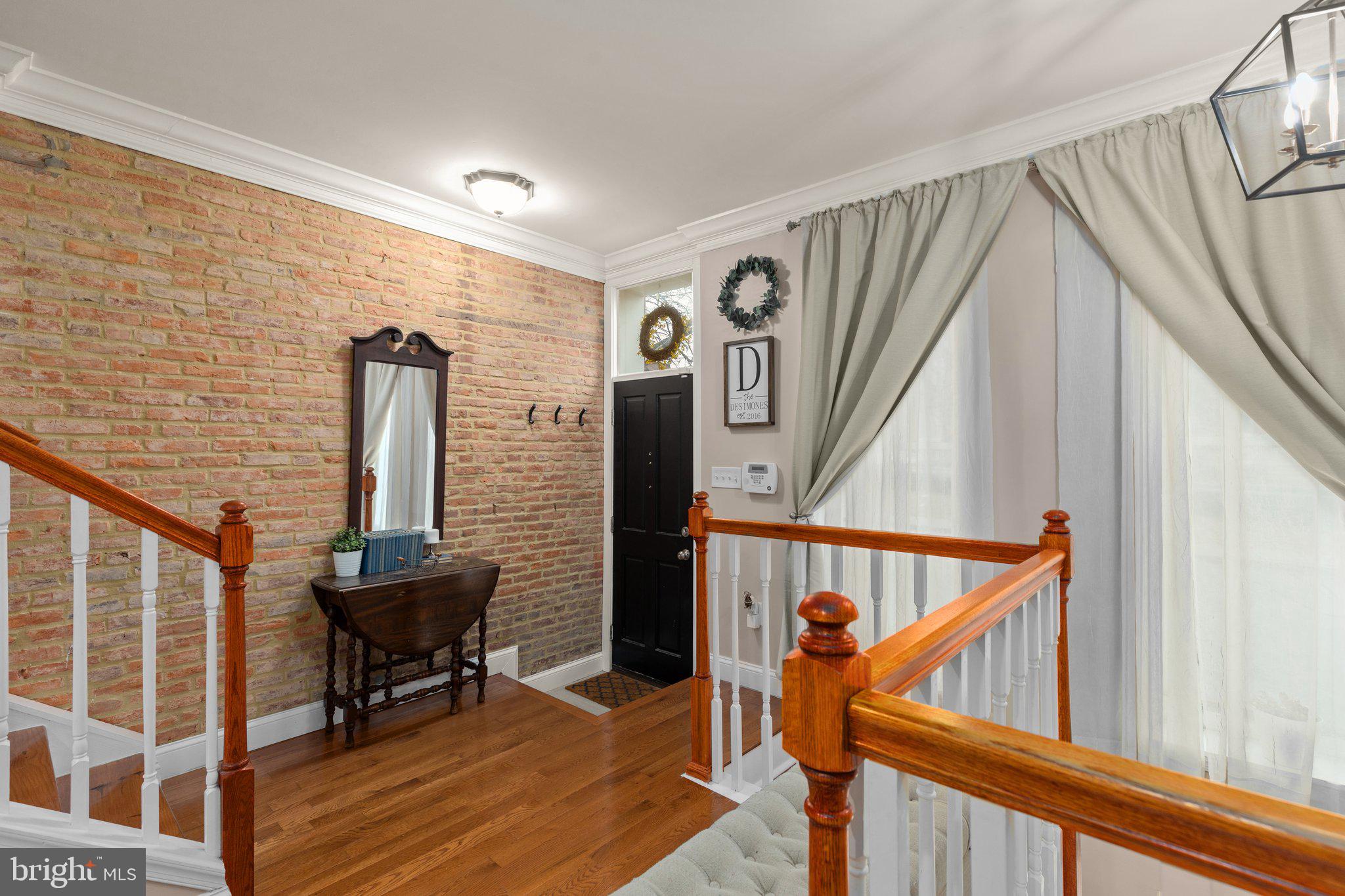 BROADWAY EAST - Residential