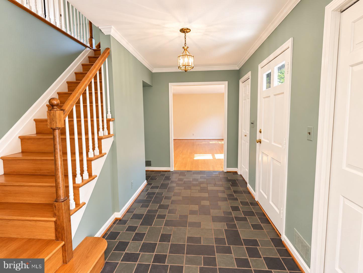 111 NOB HILL PARK DRIVE