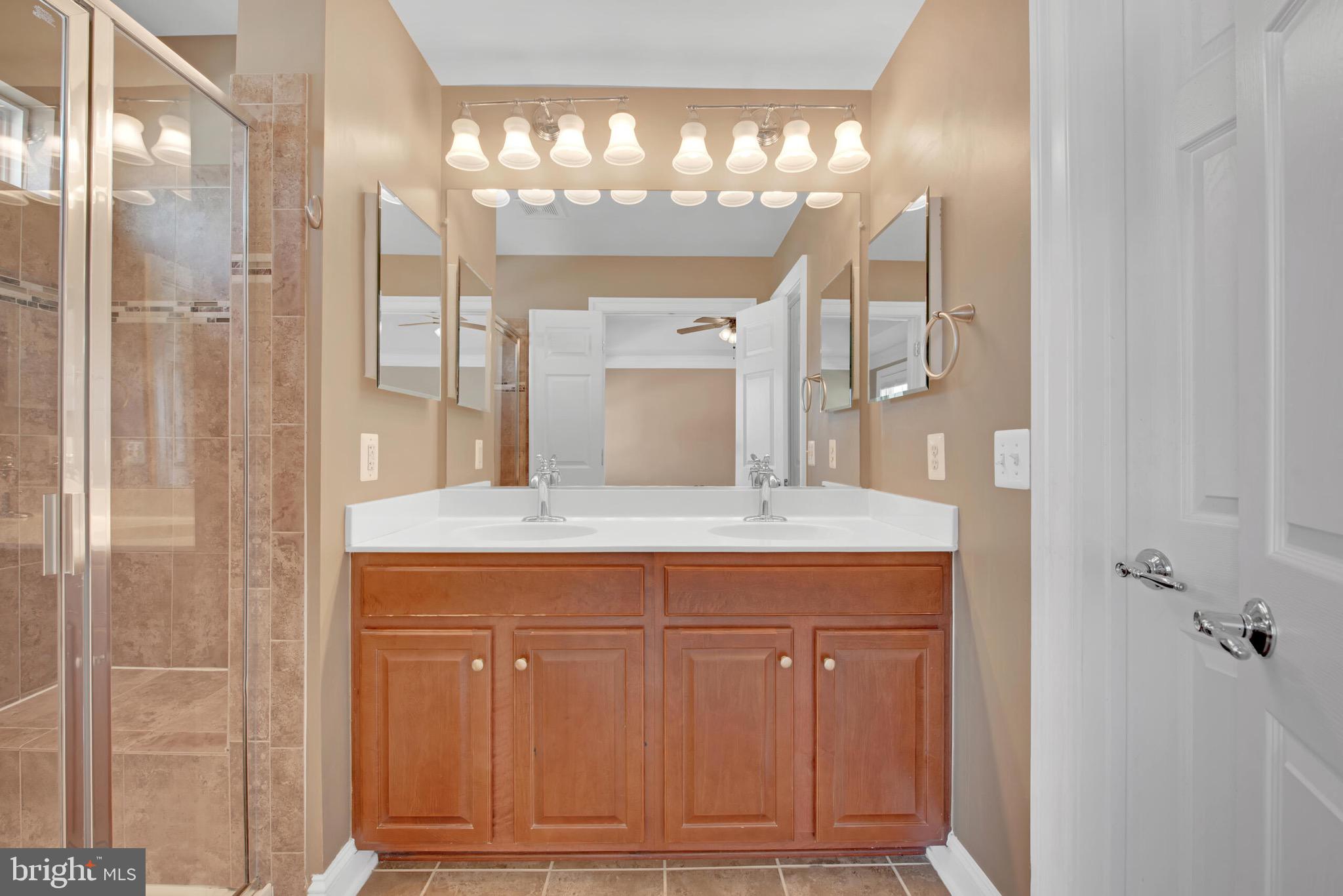 GOOSE CREEK VILLAGE NORTH - Residential Lease