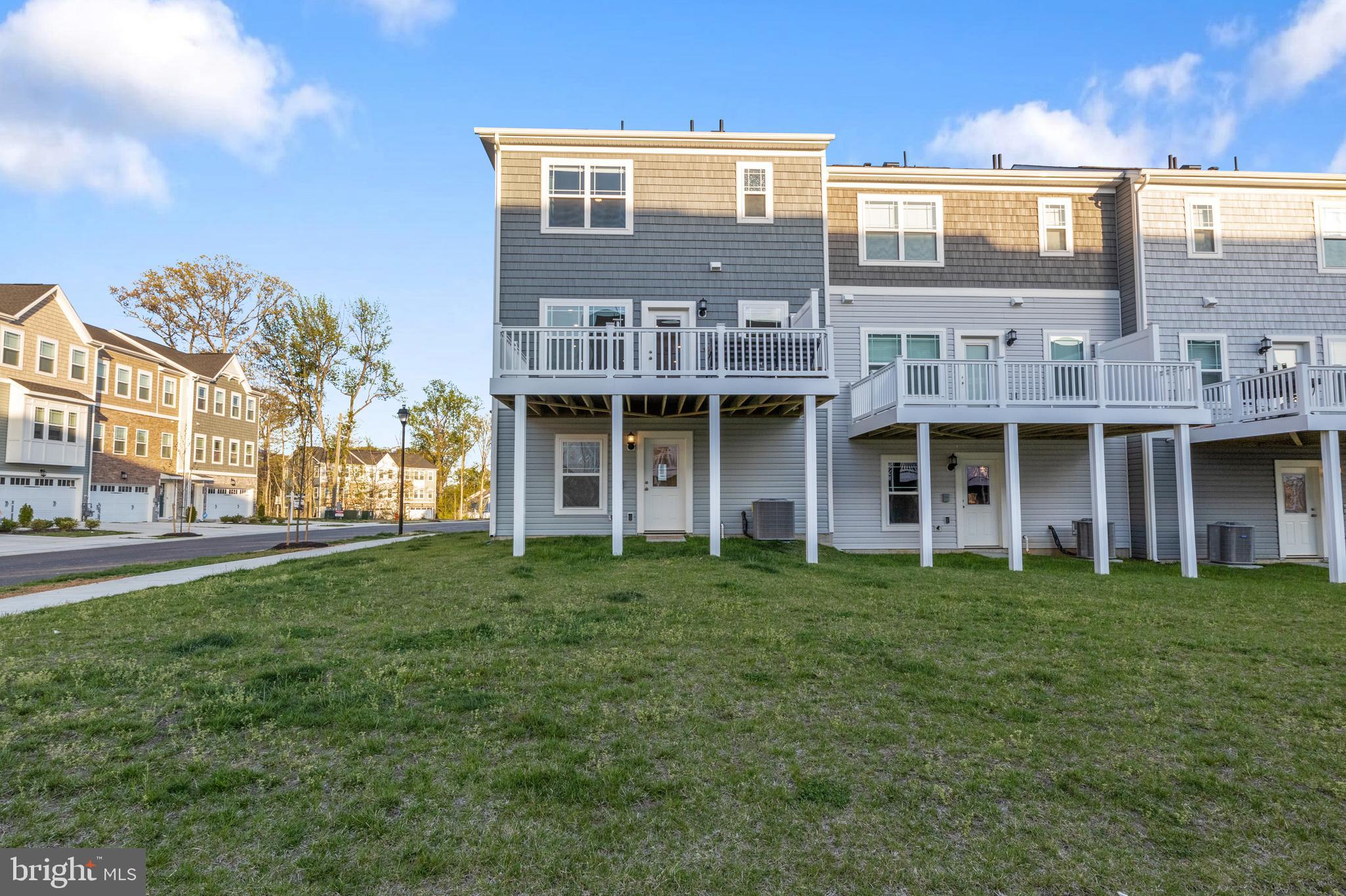 WATER'S LANDING - Residential