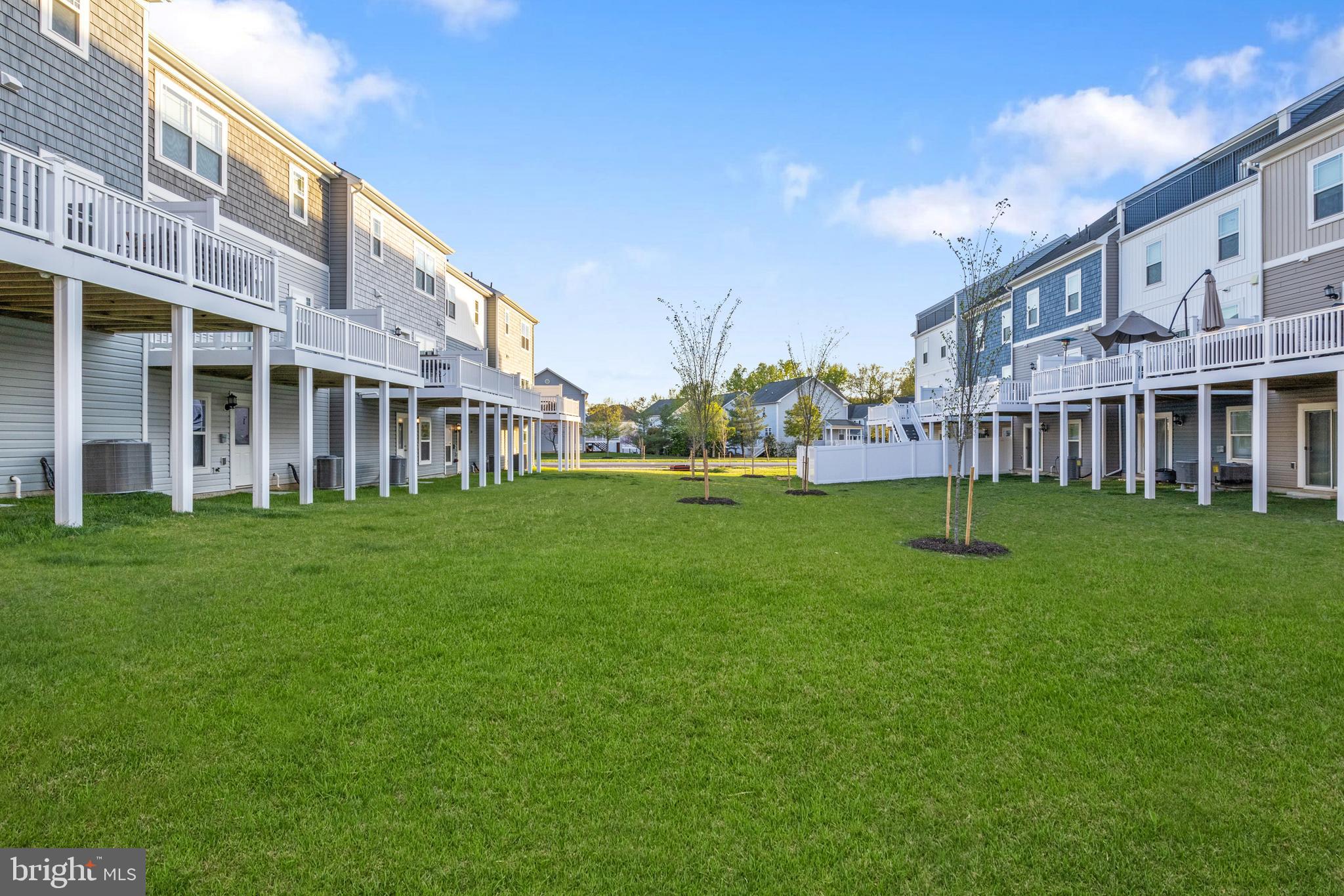 WATER'S LANDING - Residential