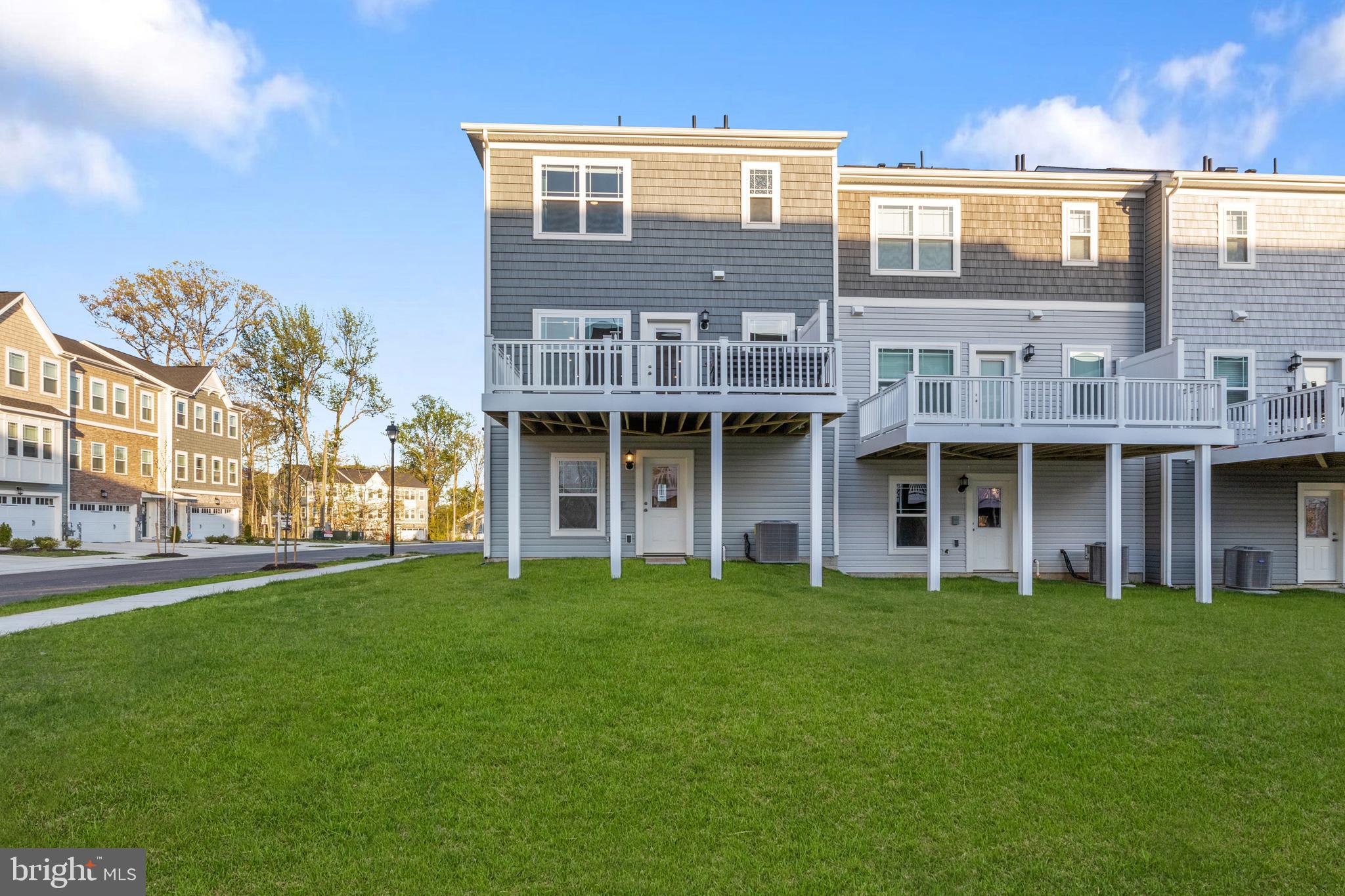 WATER'S LANDING - Residential