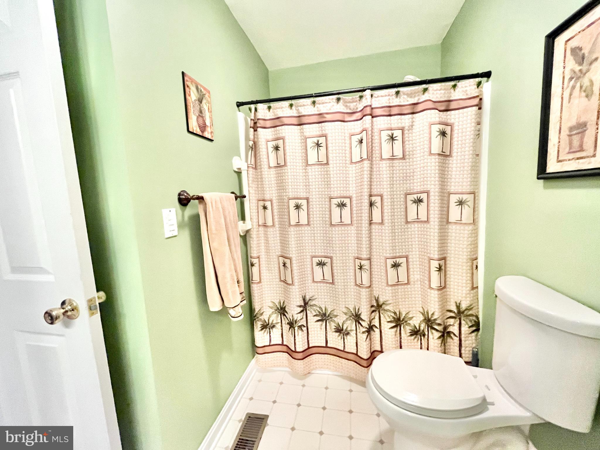 CHESTER HARBOR - Residential